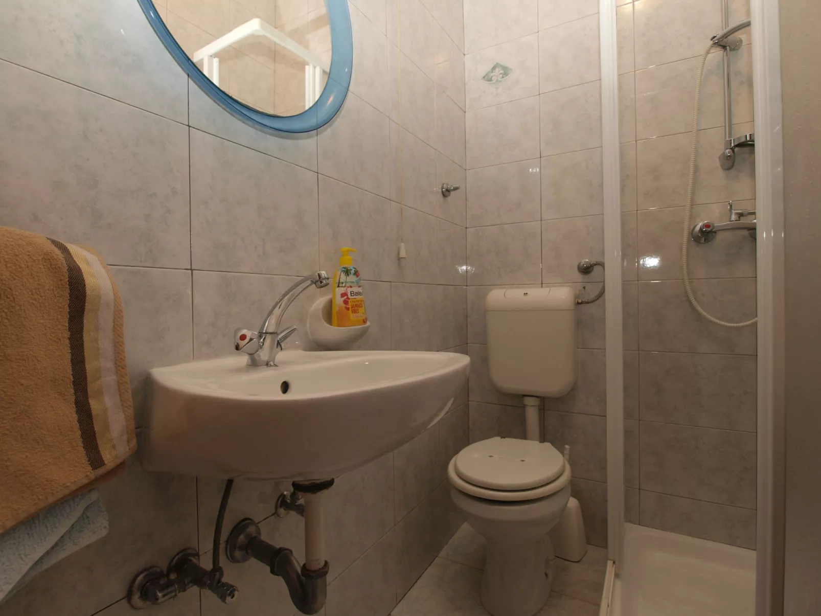 Apartment 1682 - Inside