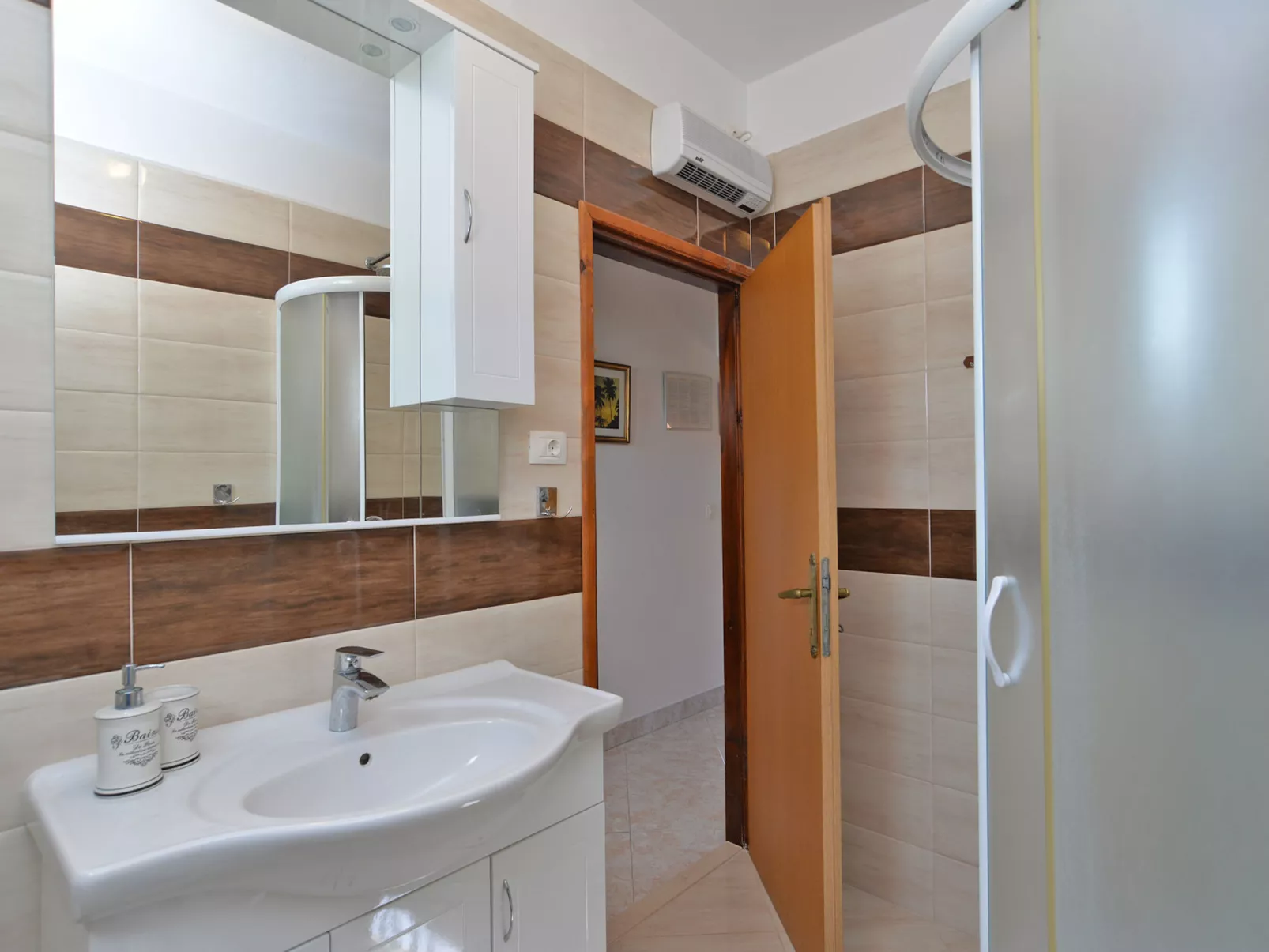 Apartment 615 - Inside