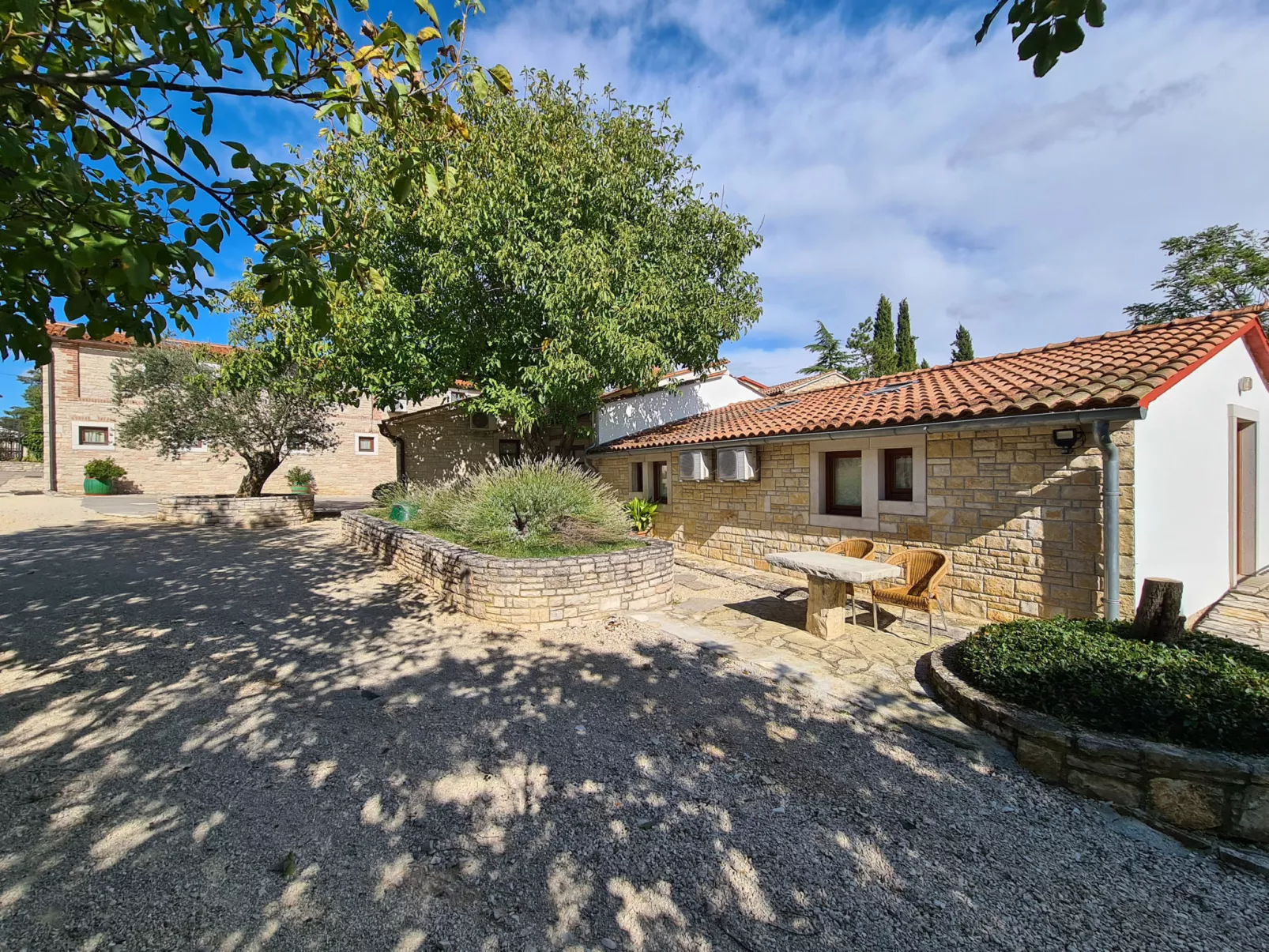 House 2134 - Dehors