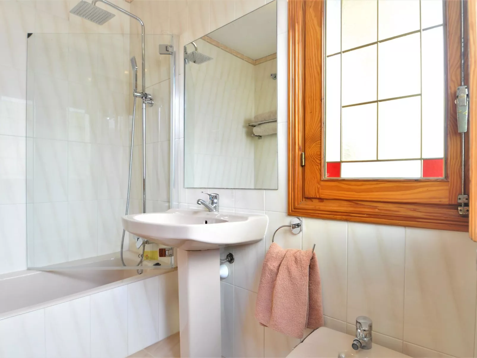 CA NA MALEN Hermosa casa para familias con gran piscina, jardín. - WiFi Gratis - Drinnen