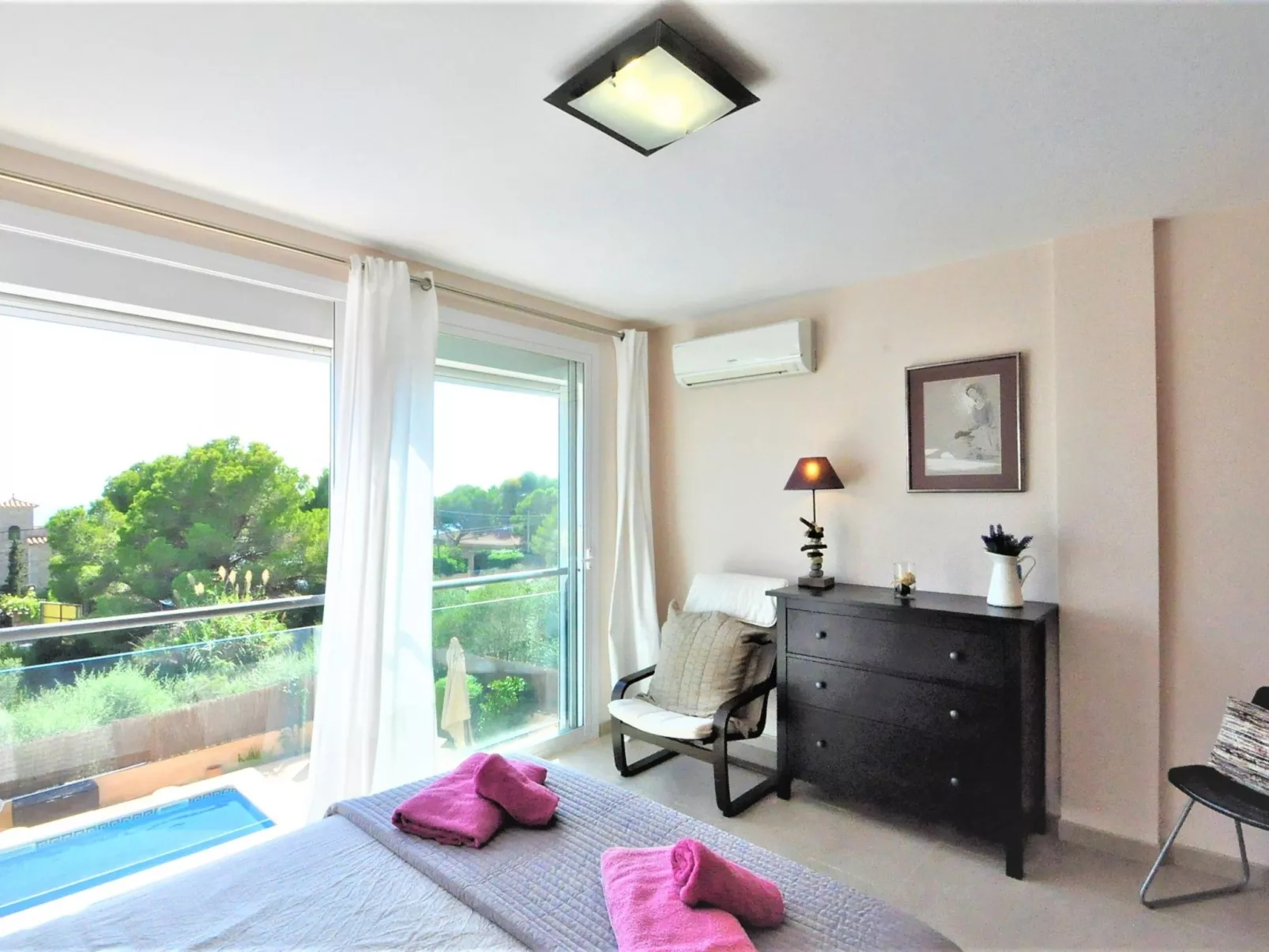 Preciosa villa con vistas al mar, piscina privada, aire acondicionado y wifi id - Drinnen