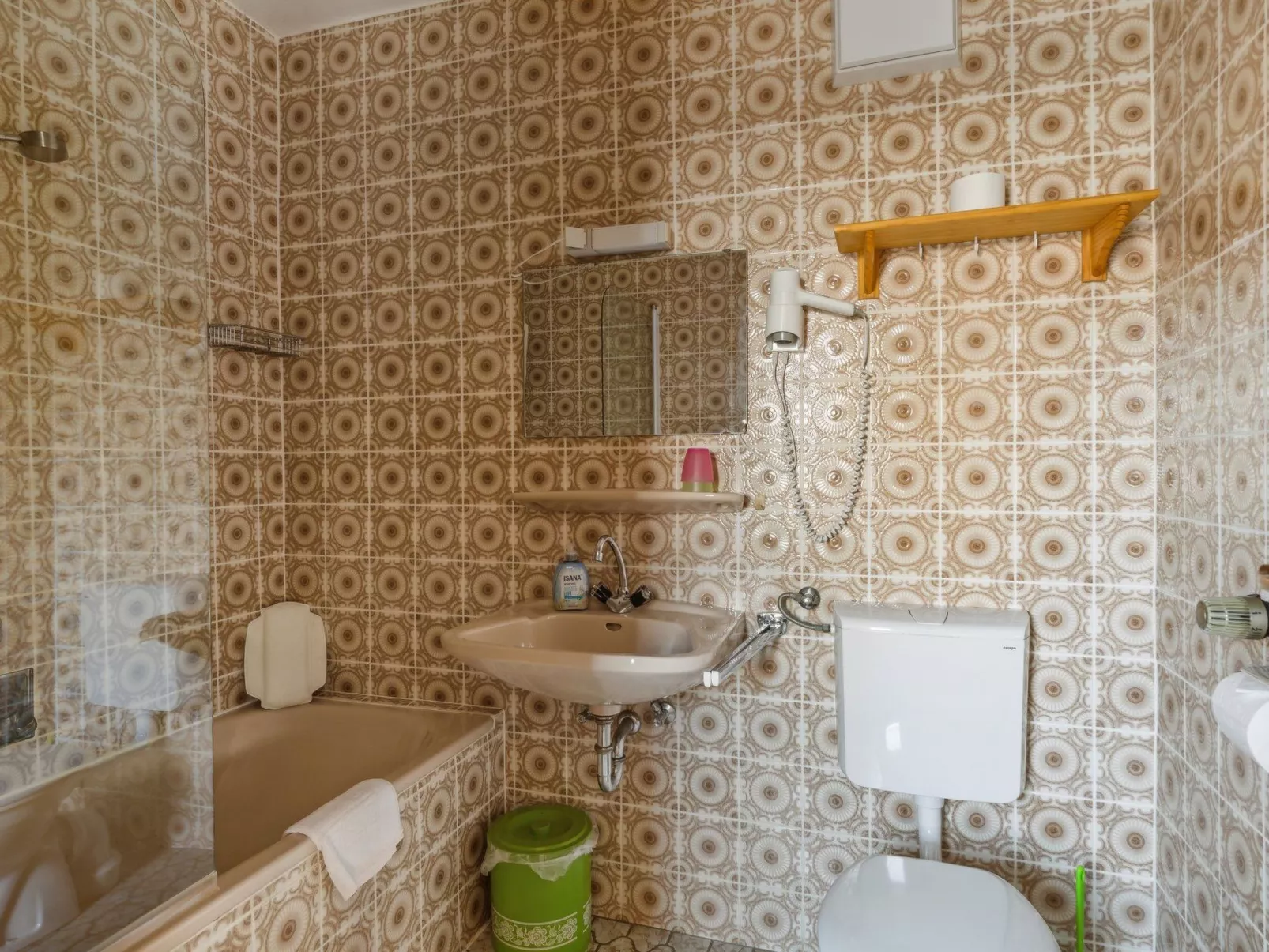 Geräumiges Ferienhaus mit Garten in Rittsteig - Drinnen