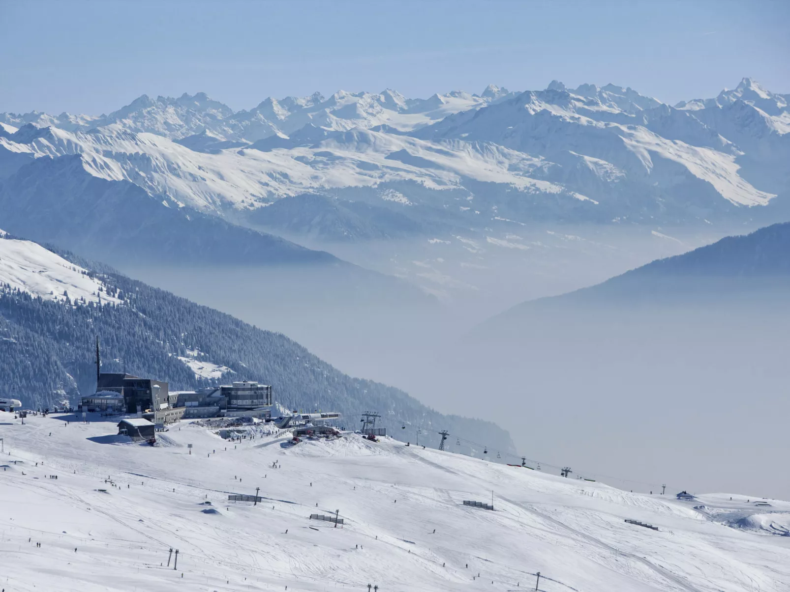 Ferien auf dem Bauernhof, (Laax Murschetg). 3.5 Zimmerwohnung - Umgebung
