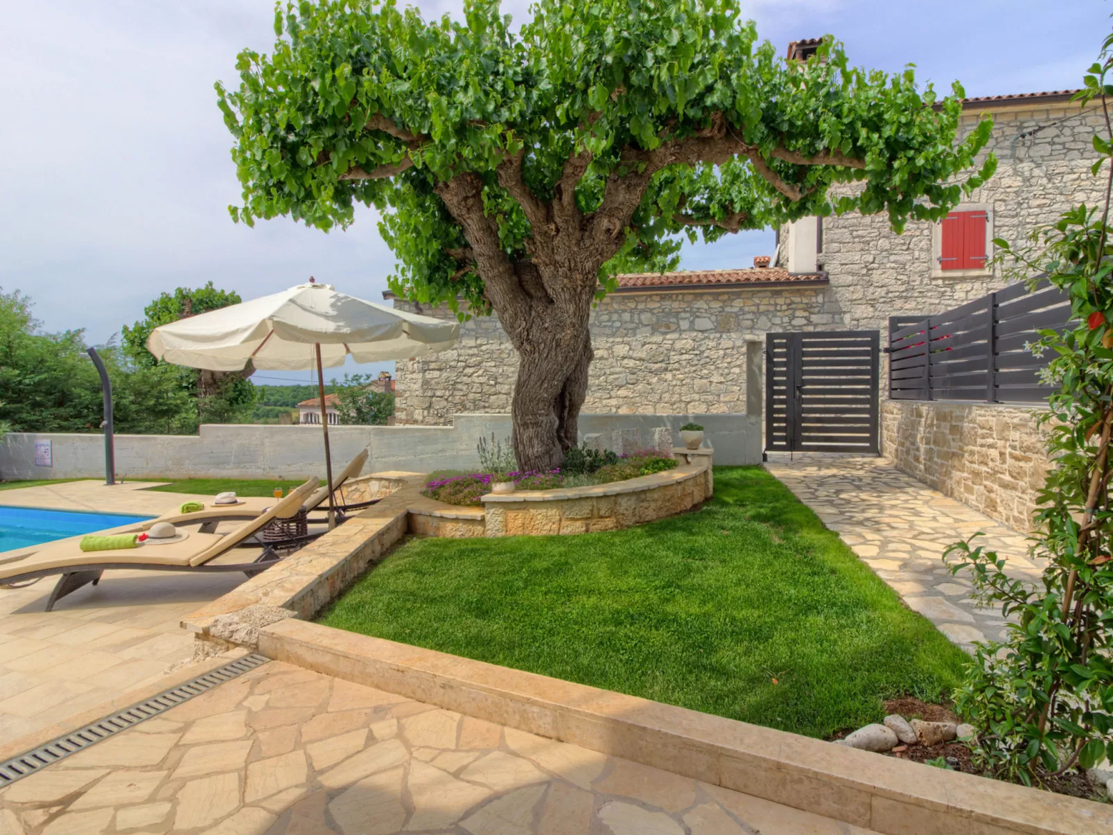 Villa Parentium - Outside