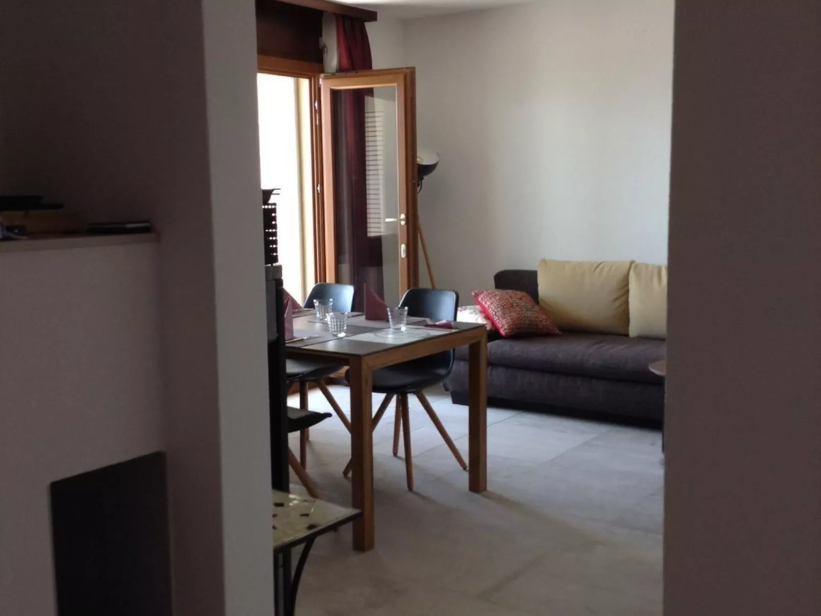 Neue 2 1/2-Zimmer-Ferienwohnung Crans-Montana - Randogne - Drinnen