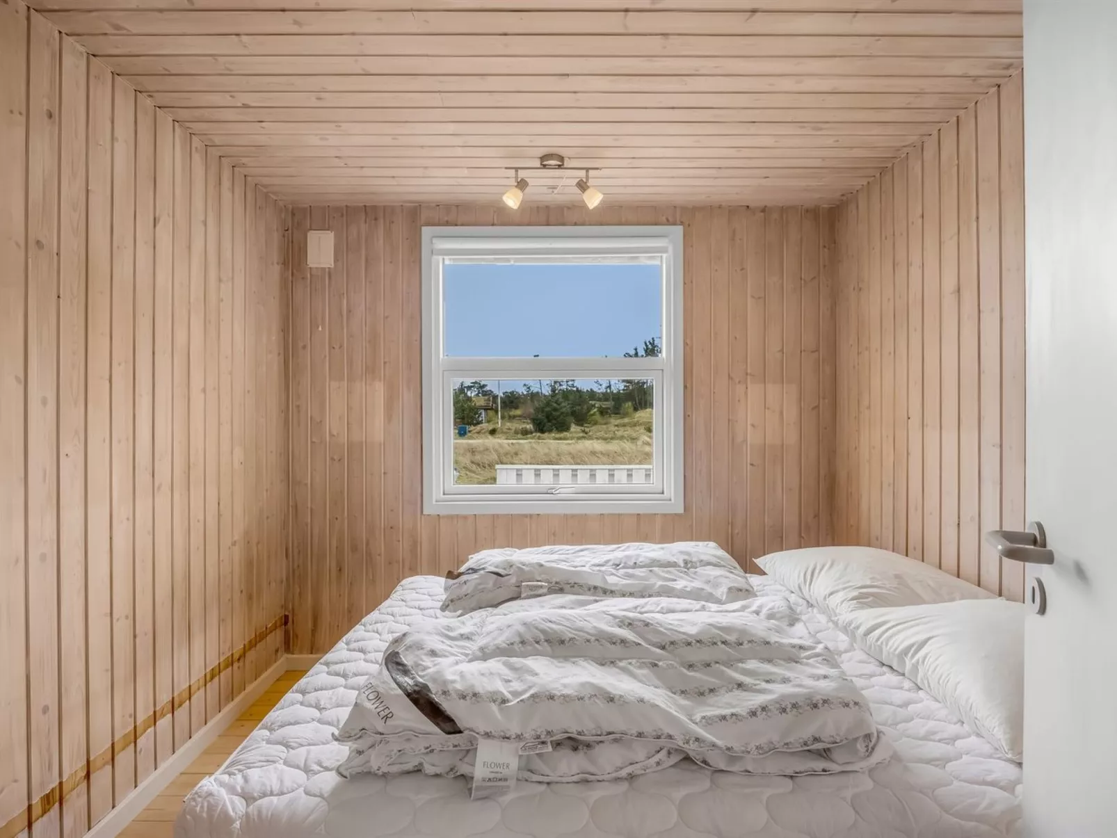 "Sighfrith" - 500m from the sea - Inside