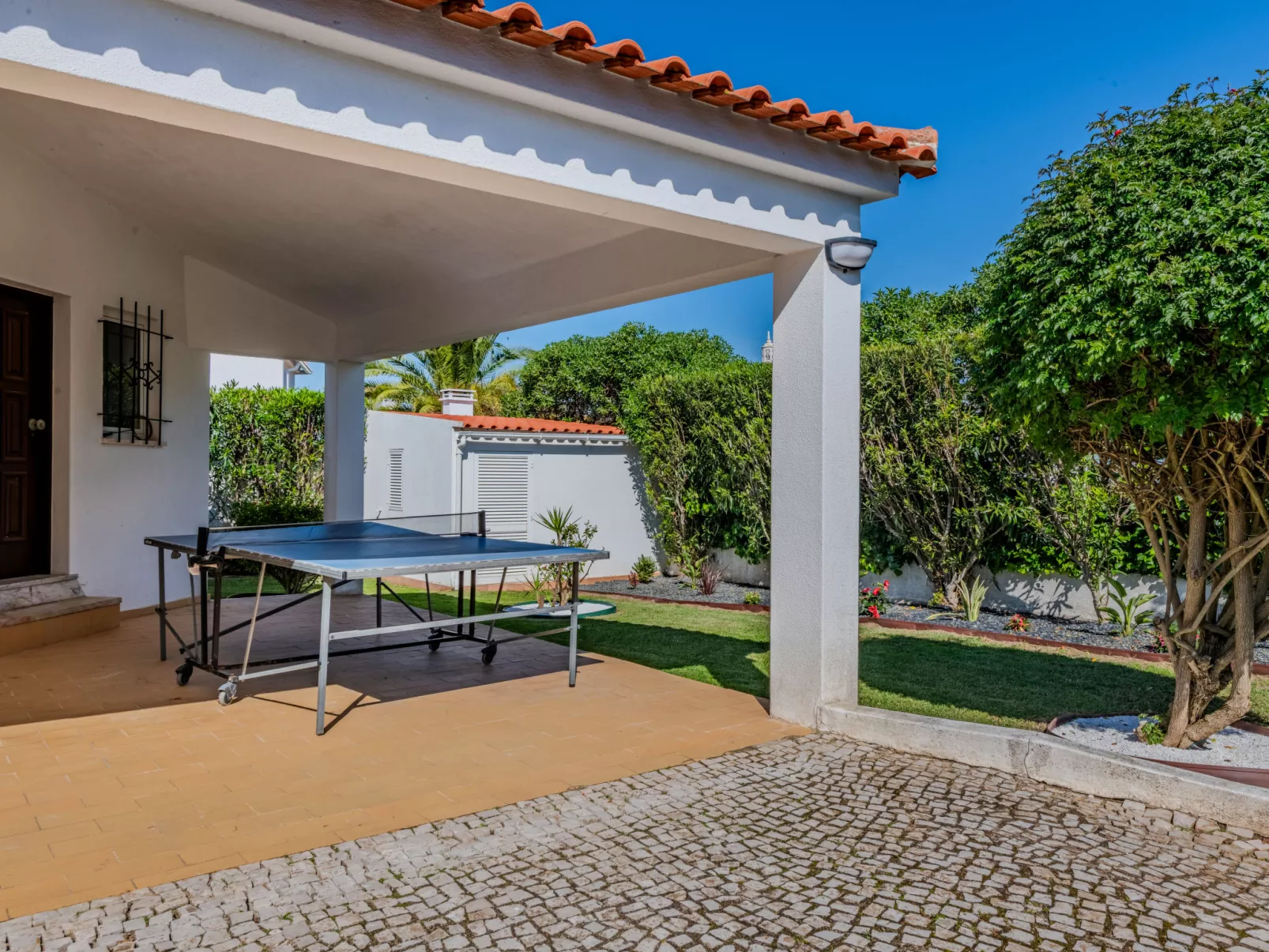 Paulo - VIP Properties - Outside