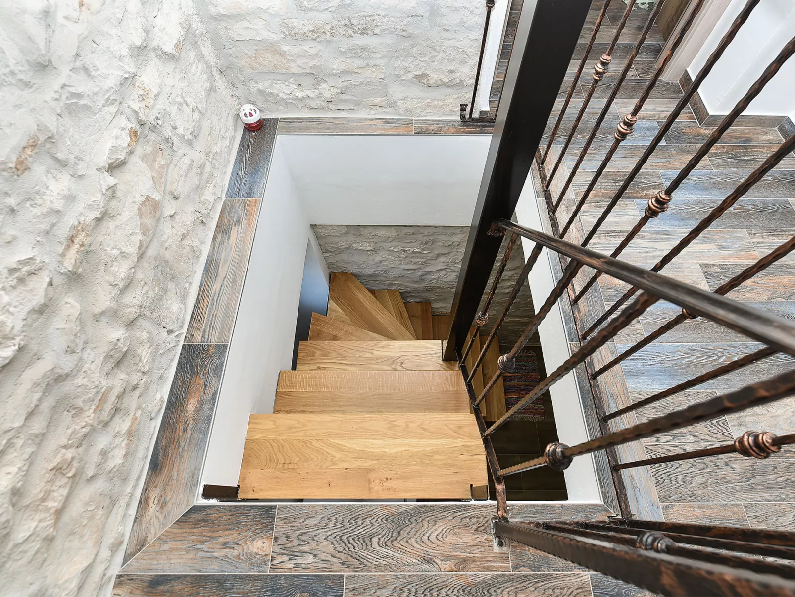 House 2214 - Outside