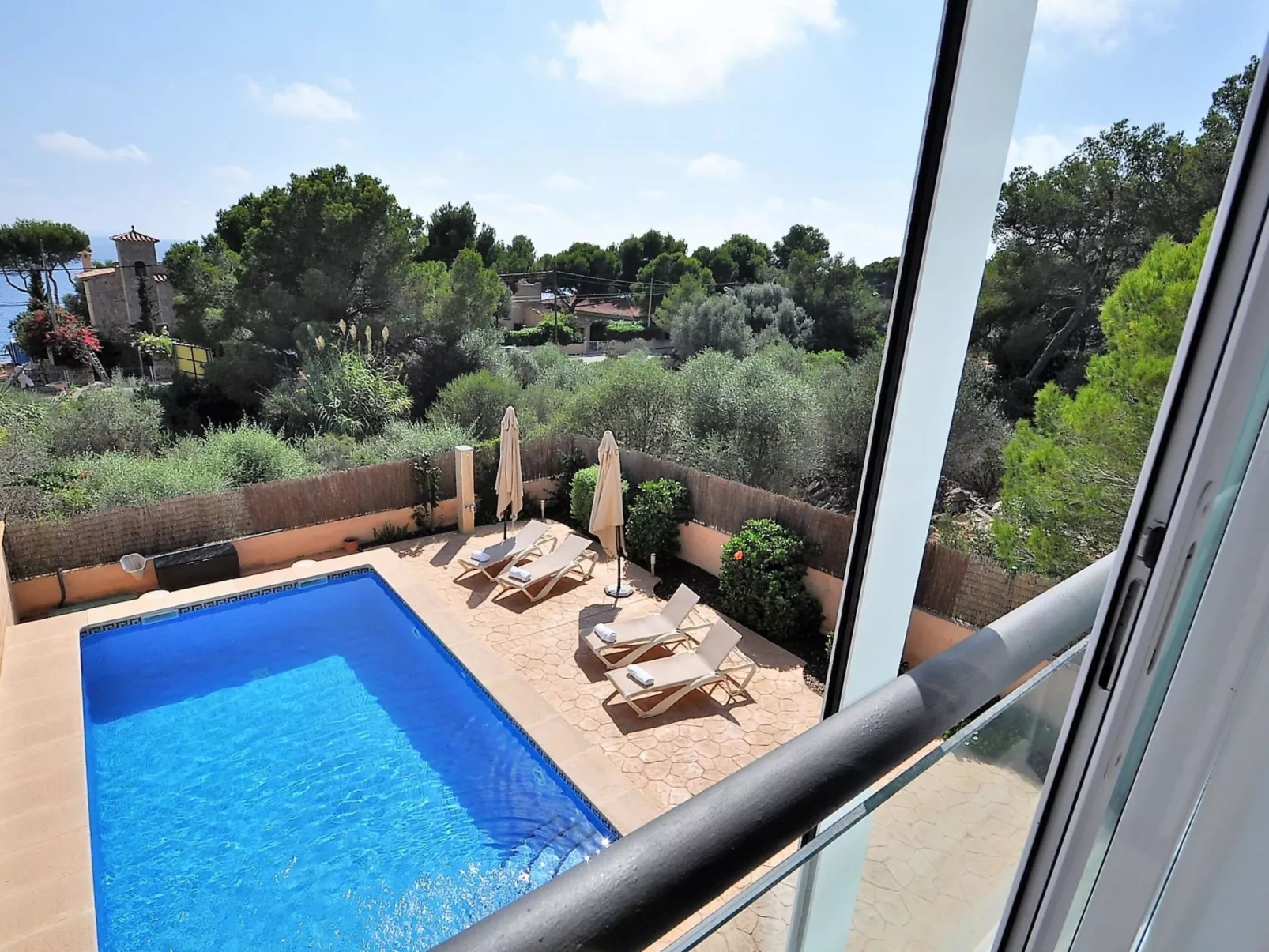 Preciosa villa con vistas al mar, piscina privada, aire acondicionado y wifi id - Draußen