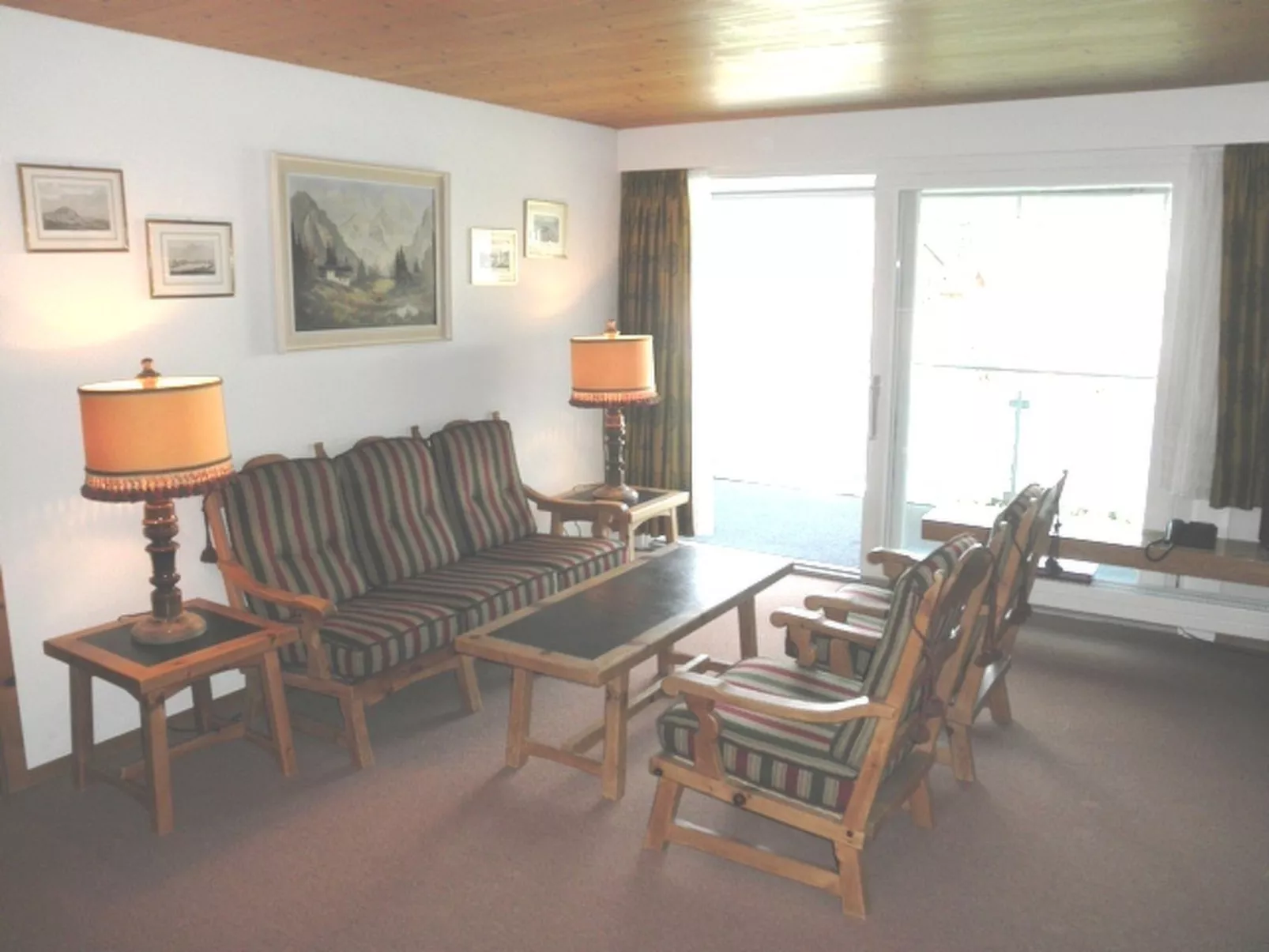Ner B / Hartl, (Flims Dorf). 2.5 Zimmerwohnung - Drinnen