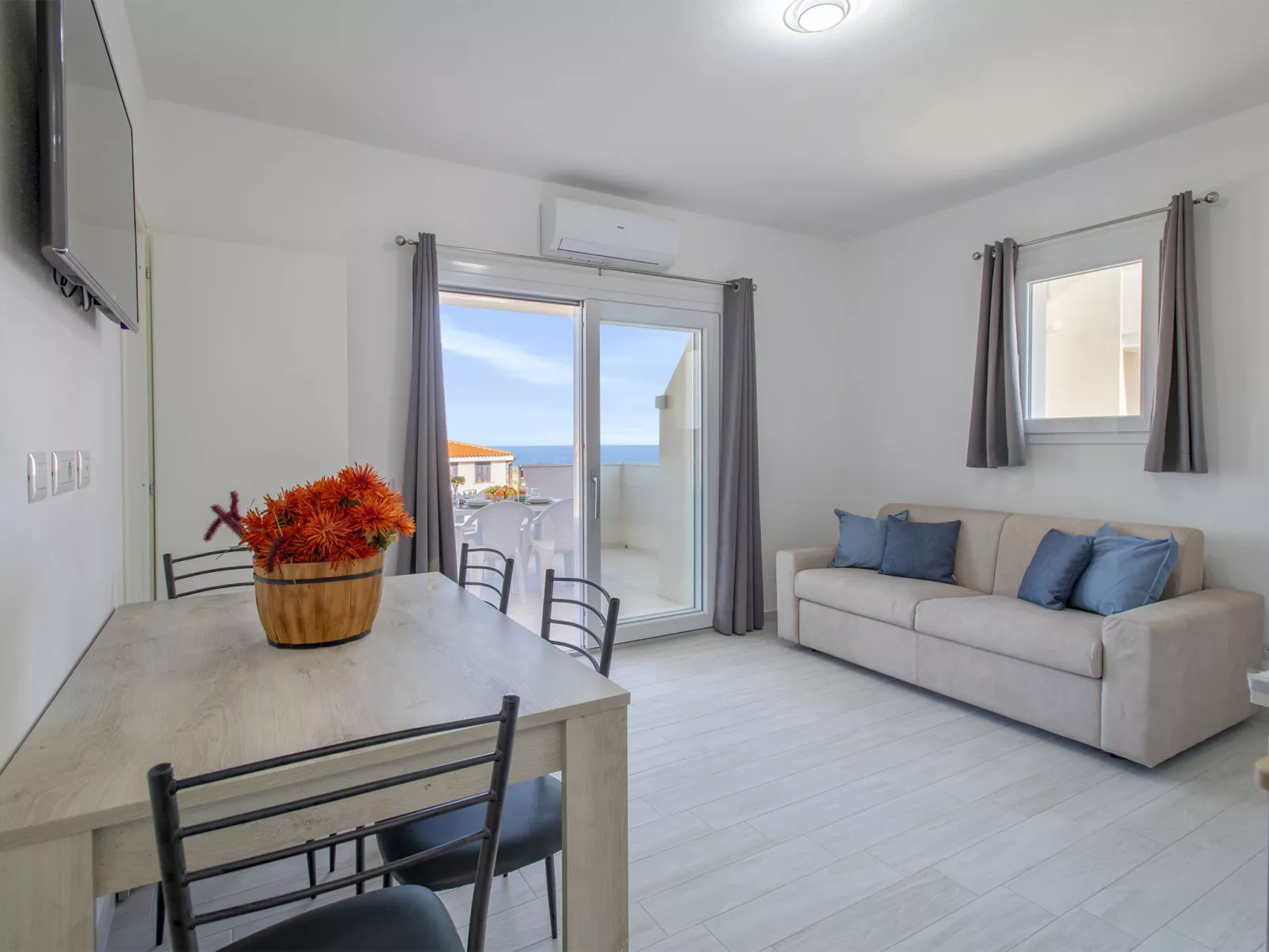 Acqua Marina-Inside