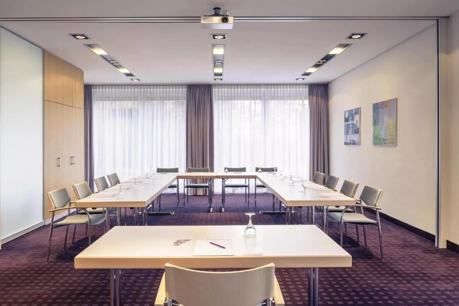 Hotel Düsseldorf - Double Room - Disability Access - Ausstattung