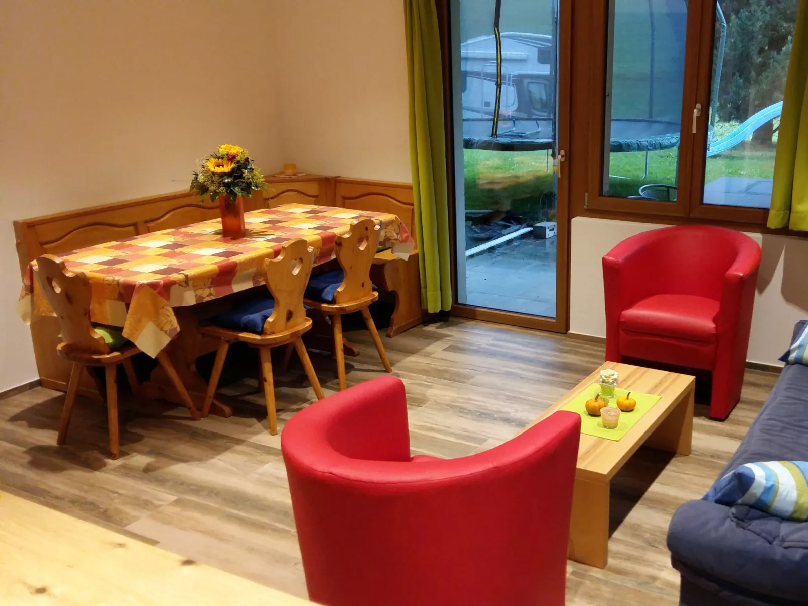 Schweizer, Obersaxen-Affeier, (Obersaxen). - Drinnen
