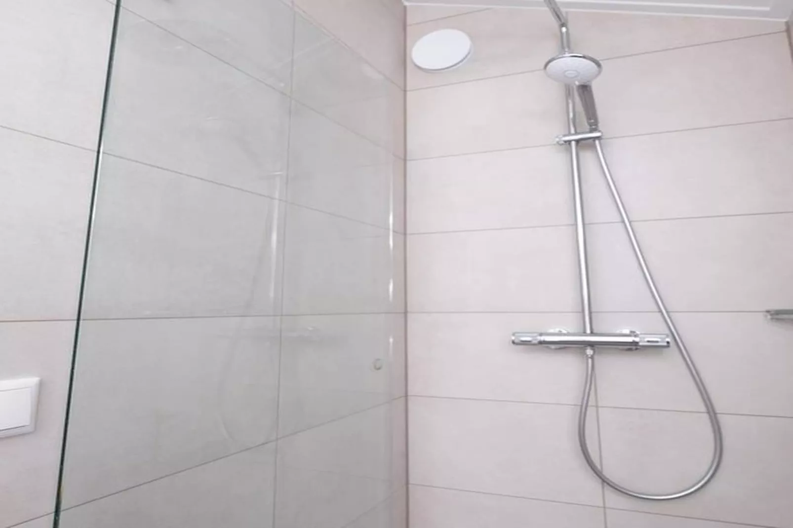 Luxury Beach Apartment | 6 Pers. - Badezimmer