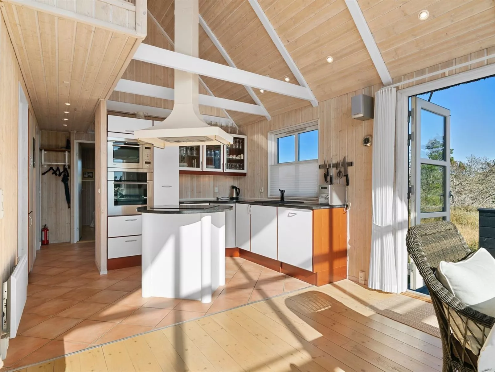 "Yanne" - 550m from the sea - Drinnen