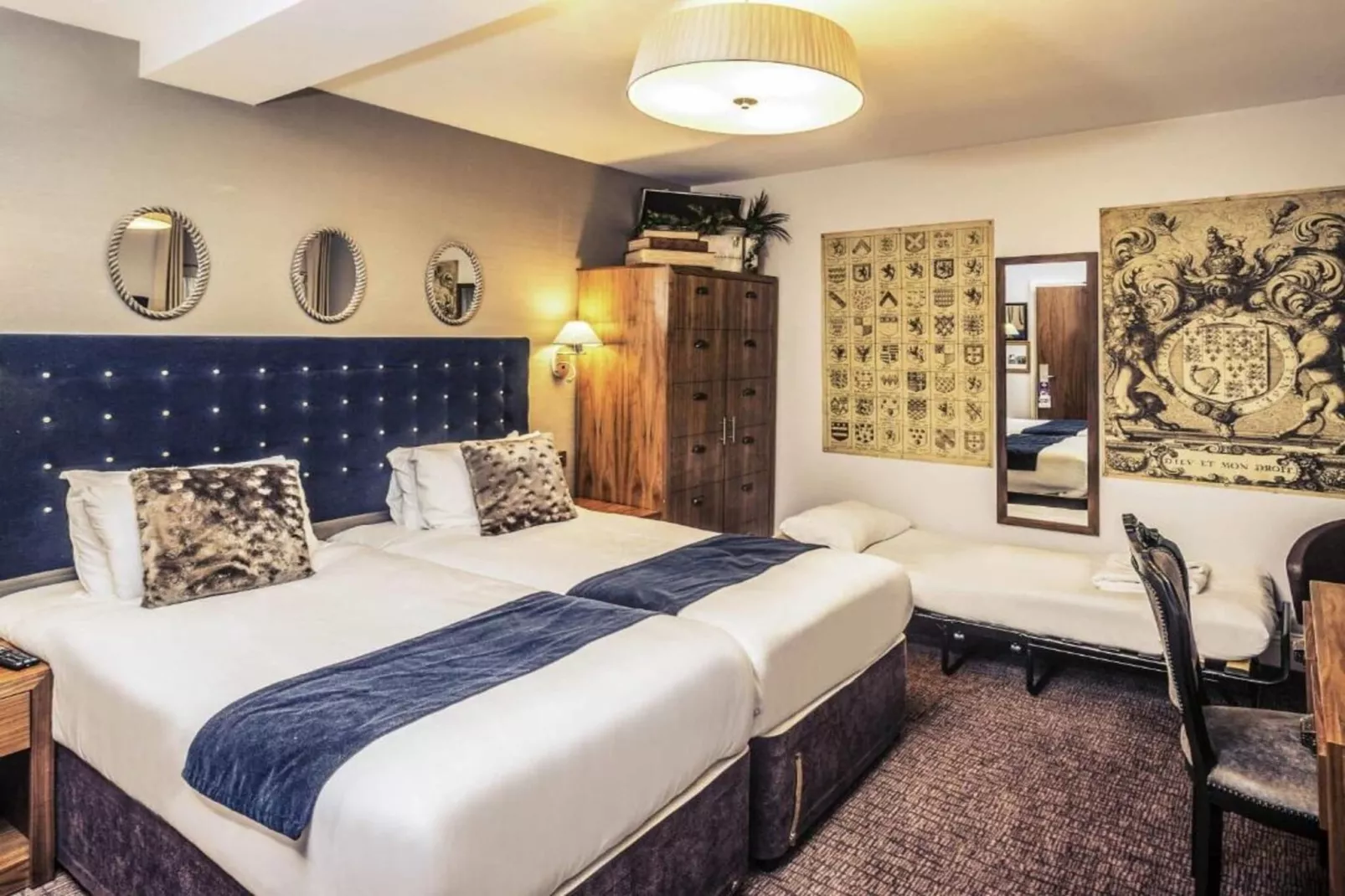 Standard Twin Room - Schlafzimmer