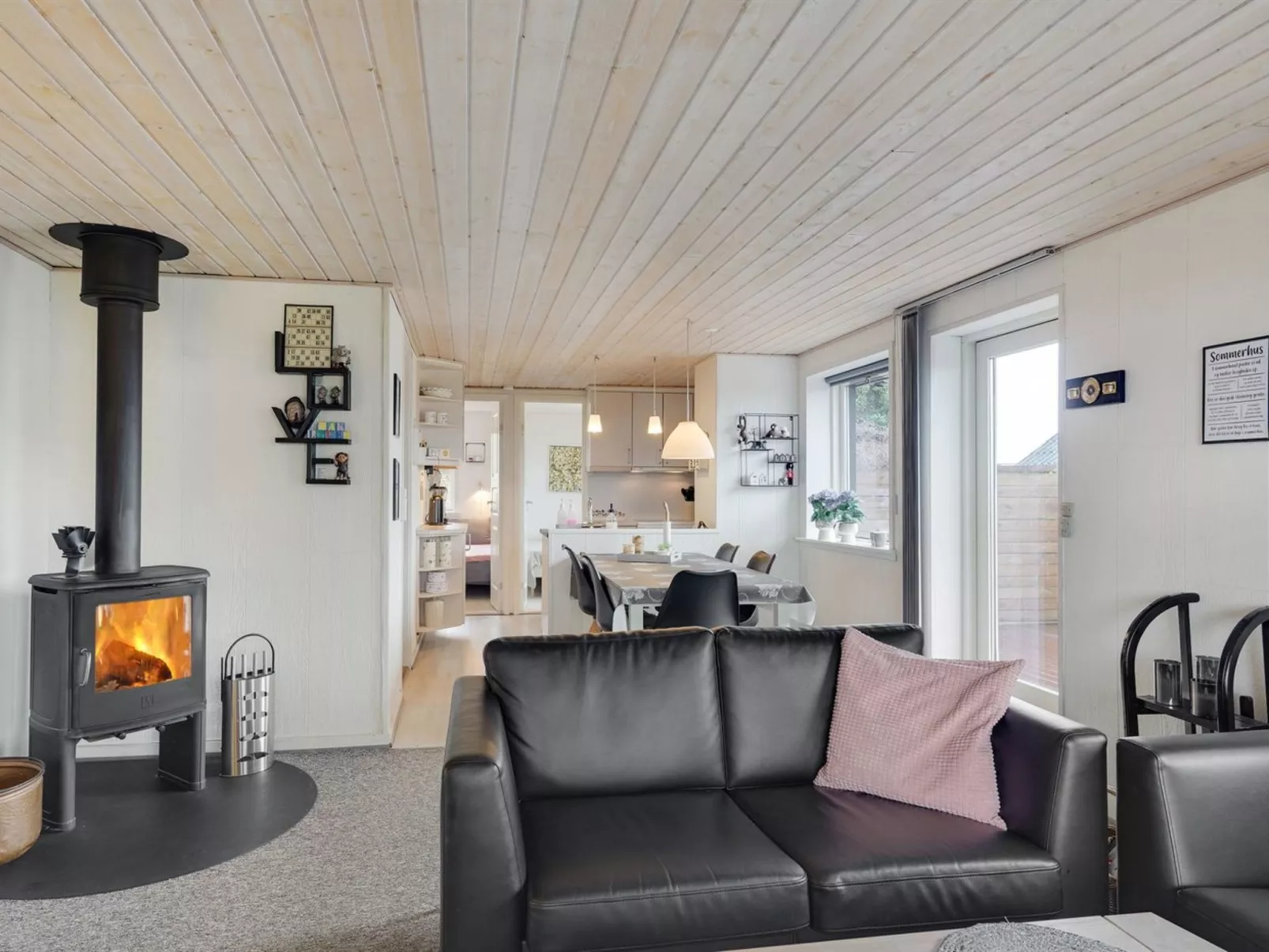 "Gisl" - 400m from the sea - Drinnen