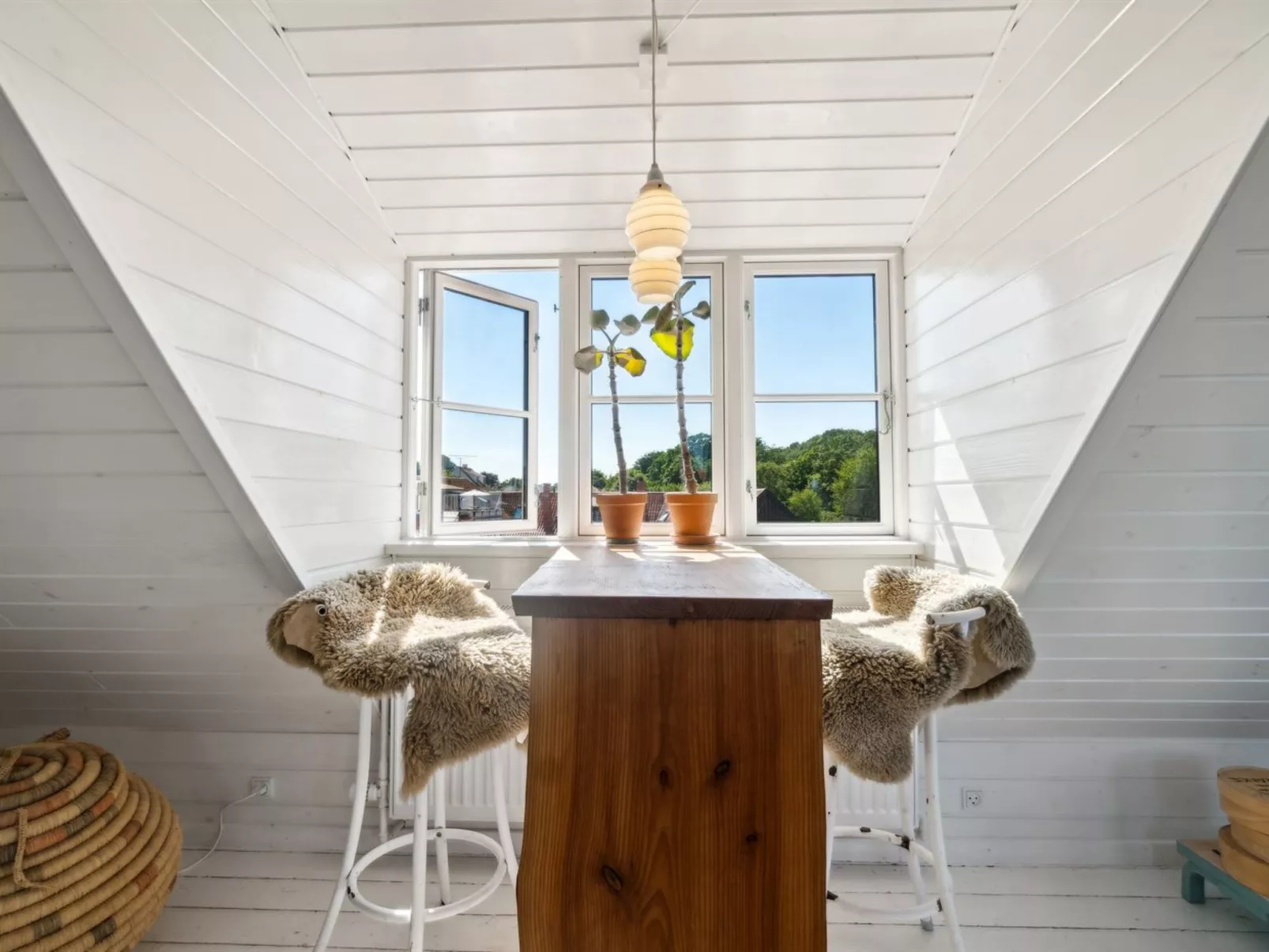 "Hebba" - 125m from the sea - Drinnen