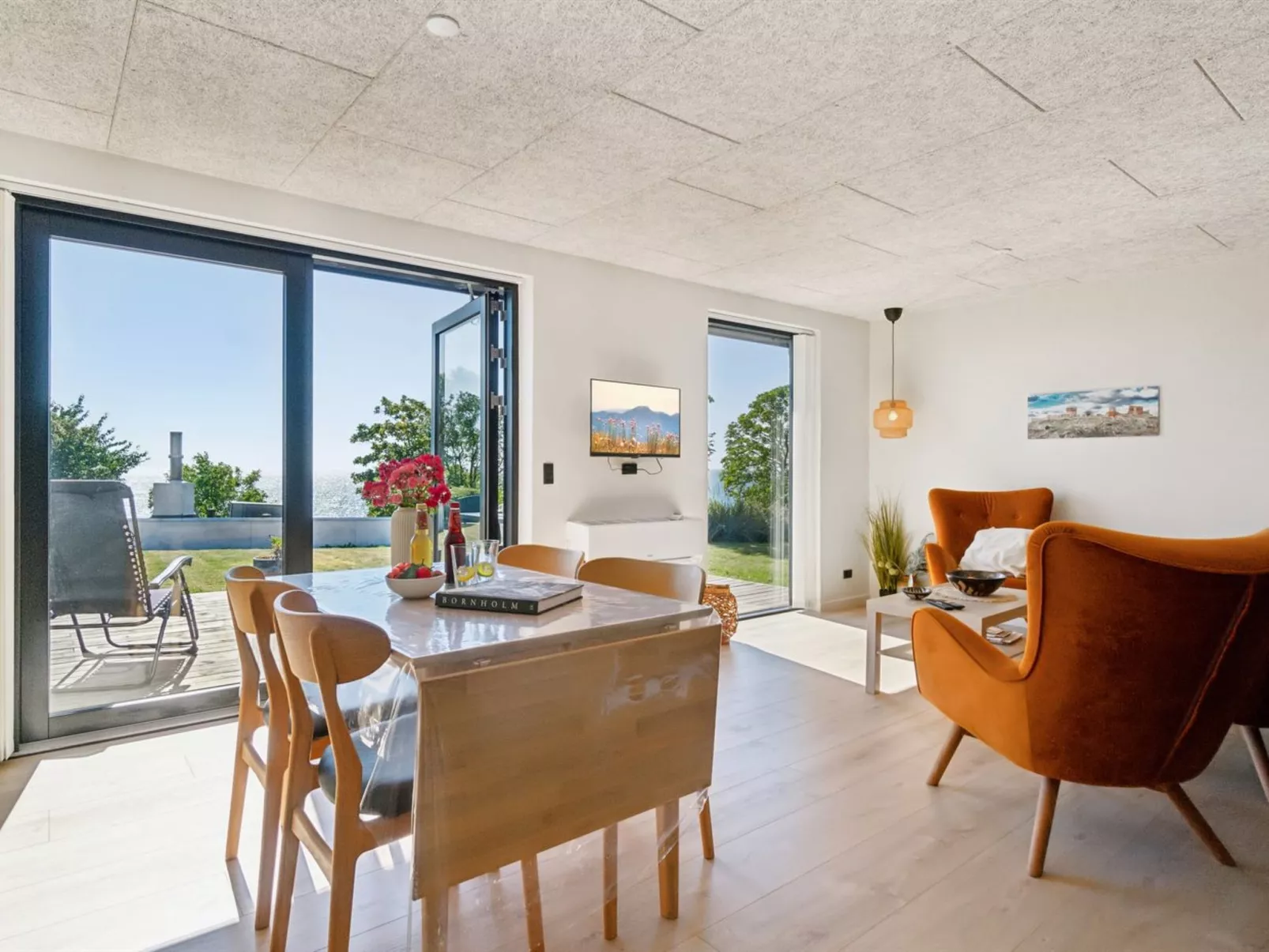 "Yari" - 50m from the sea - Drinnen