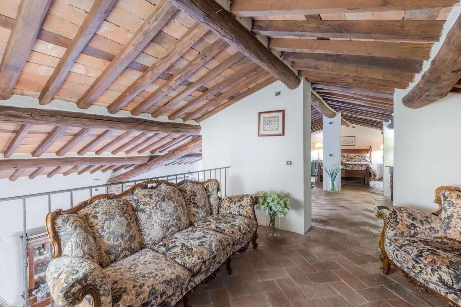 Citrus Charm Farmhouse - Wohnzimmer