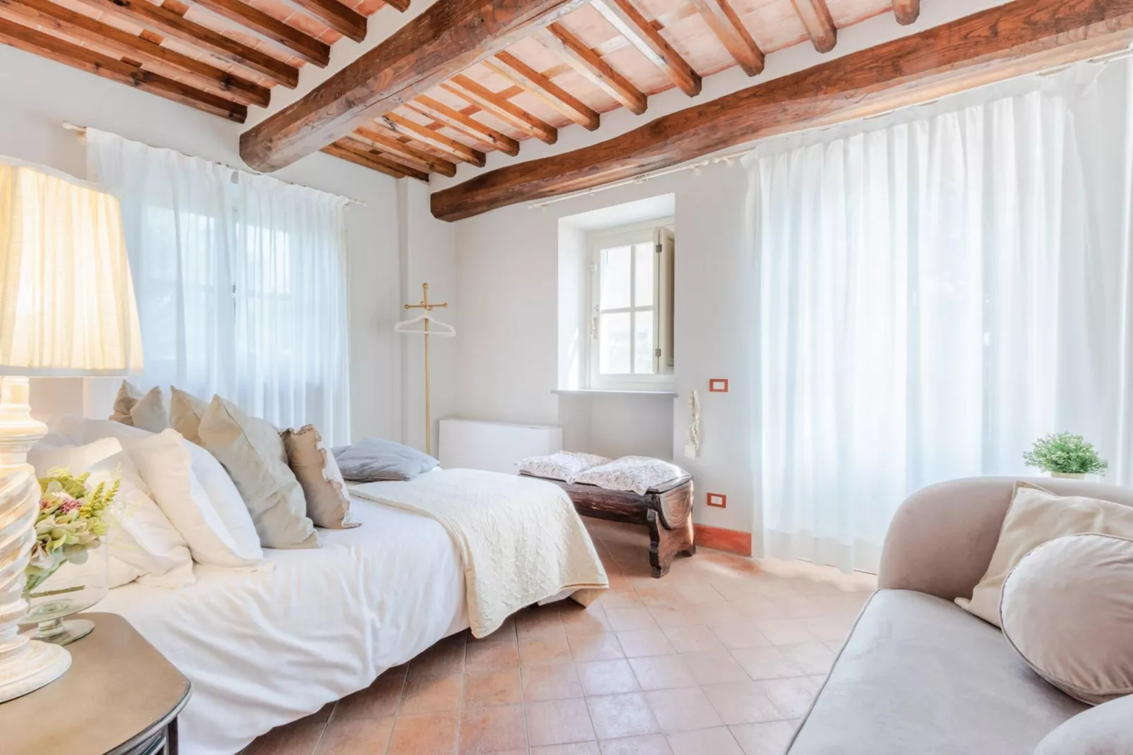 Jacopo Farmhouse Apartment in Wine Resort in Lucca - Bedroom