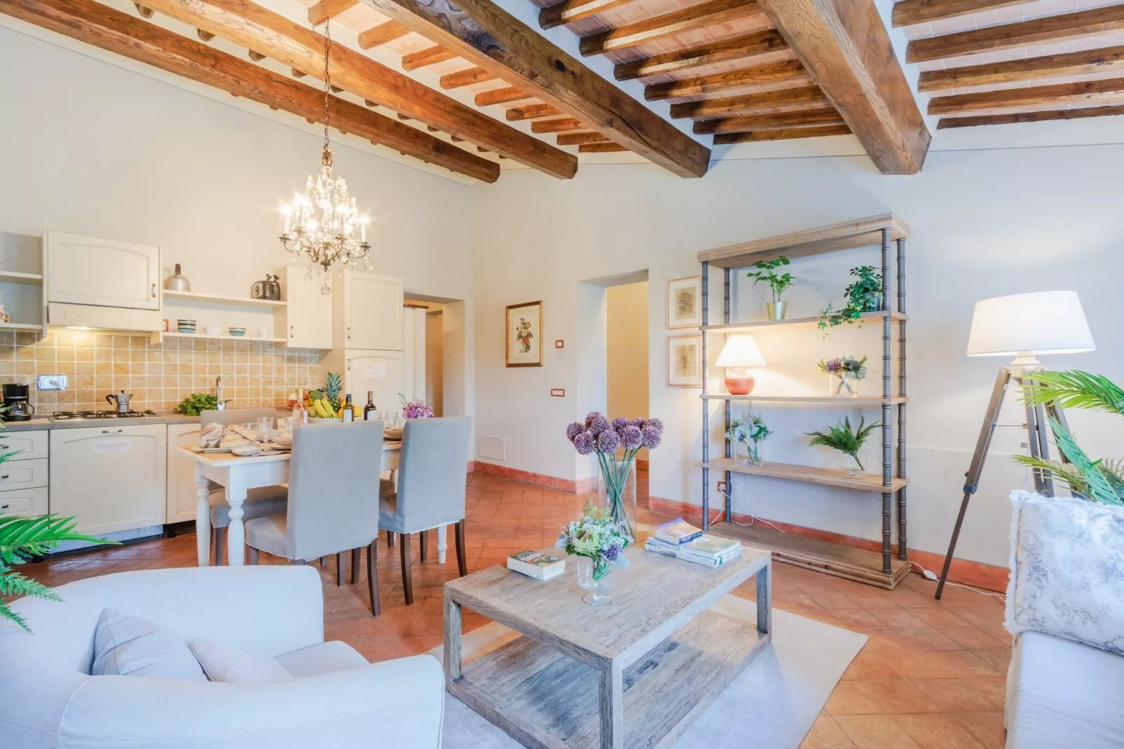 Maria Farmhouse Apartment in Wine Resort in Lucca - Wohnzimmer