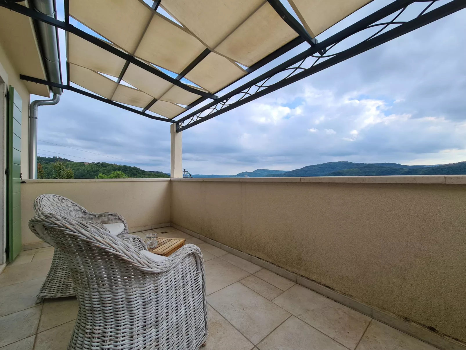 Villa 2129 - Draußen