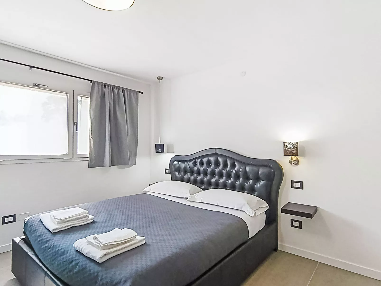 MB Guest House - Inside