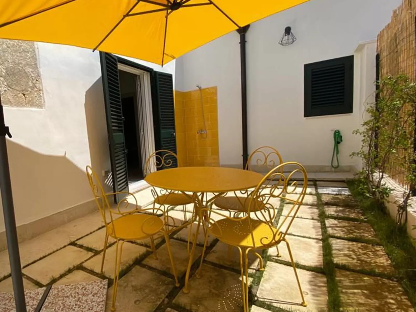 Spicchi di Salento - Limone-Outside