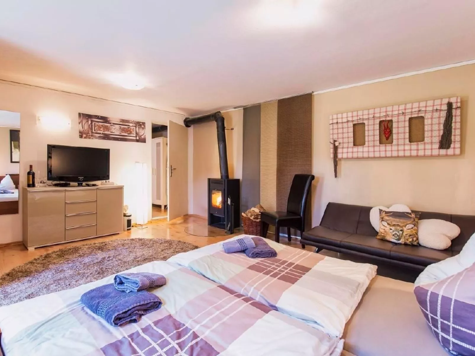 4 Sterne Ferienwohnung mit 3 Schlafzimmern, Nähe Limburg, Rheingau,Taunus, West - Inside