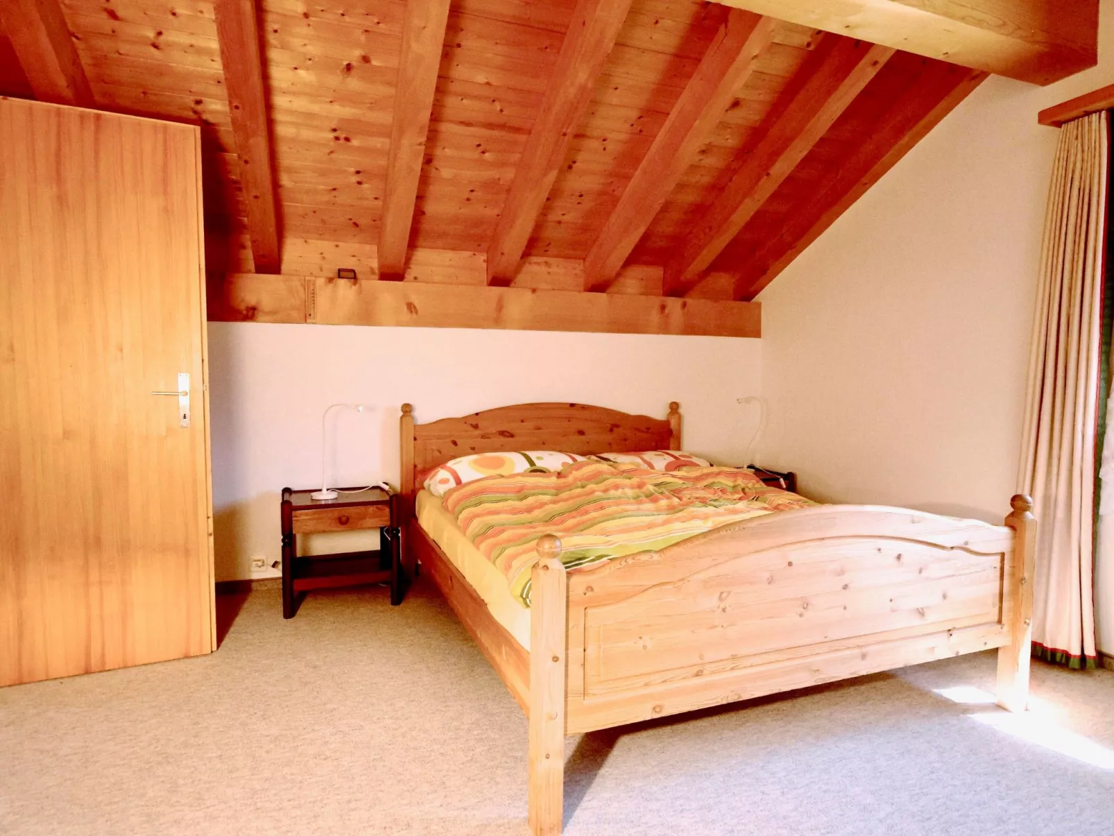 Tgèsa Garnetsch Zeller, (Sedrun), 170.03 - Dedans