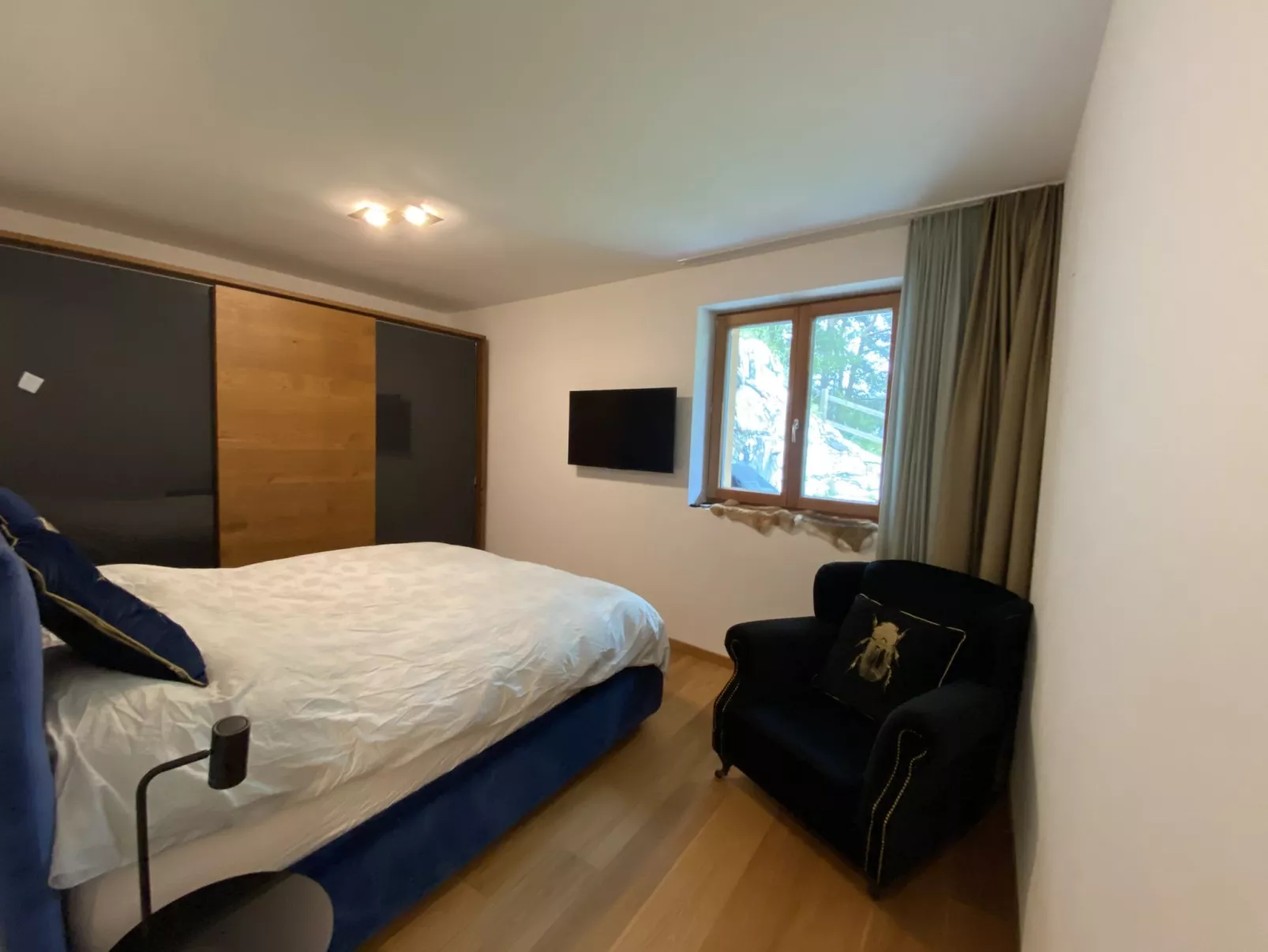 Alp Resort Ski In/Ski Out, (Laax Murschetg). 4.5 Zimmerwohnung - Inside