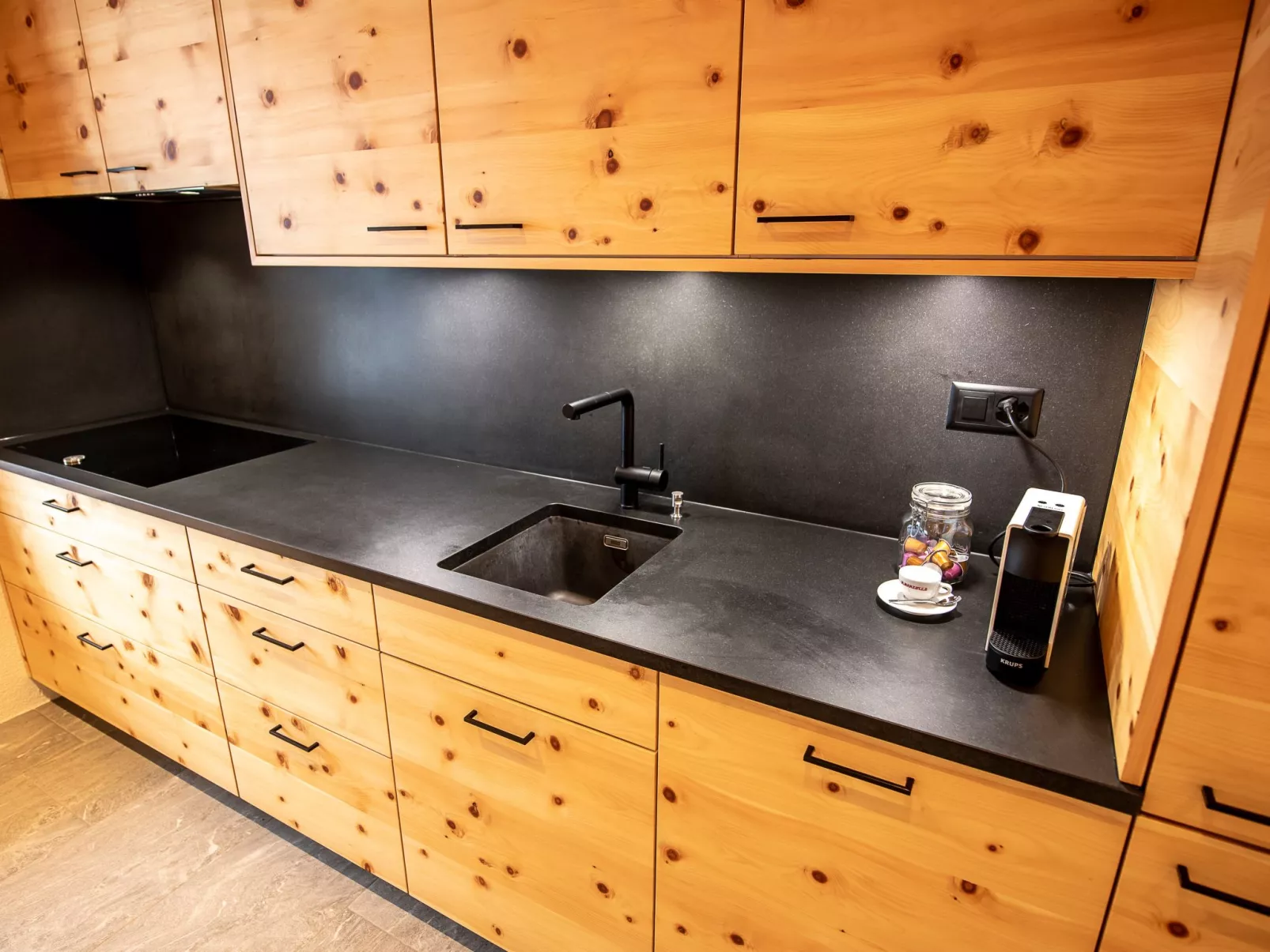 Flem Mountain Lodge, (Flims Waldhaus). Moderne neue 4.5 Ferienwohnung - Drinnen