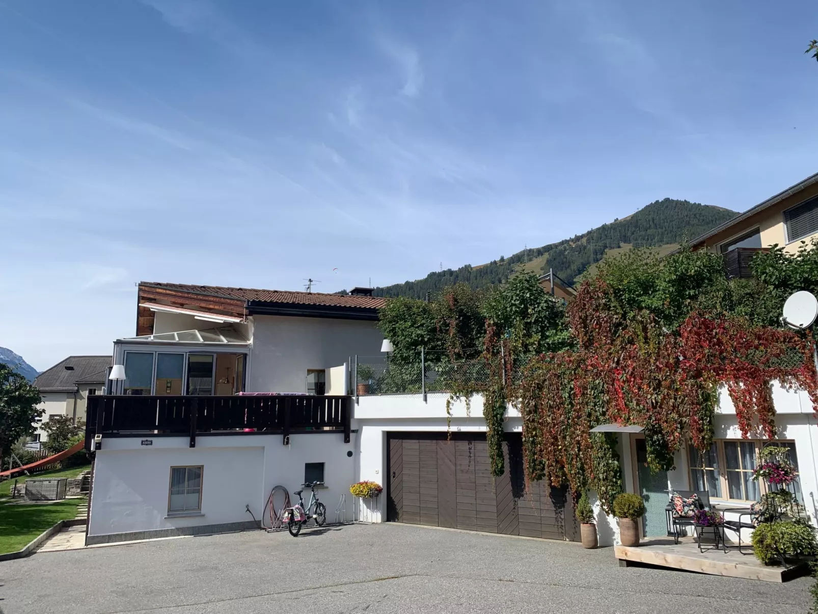 Chasa Bazzi, (Scuol). - Draußen