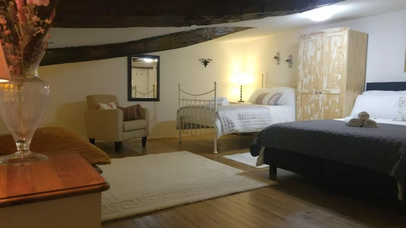 Le Bonheur - Bedroom