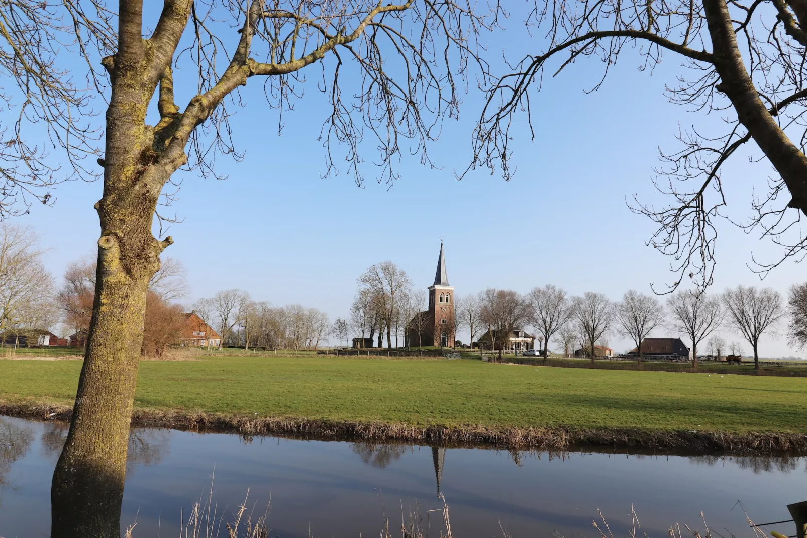 Moderne villa op het Friese platteland - Aussicht Sommer
