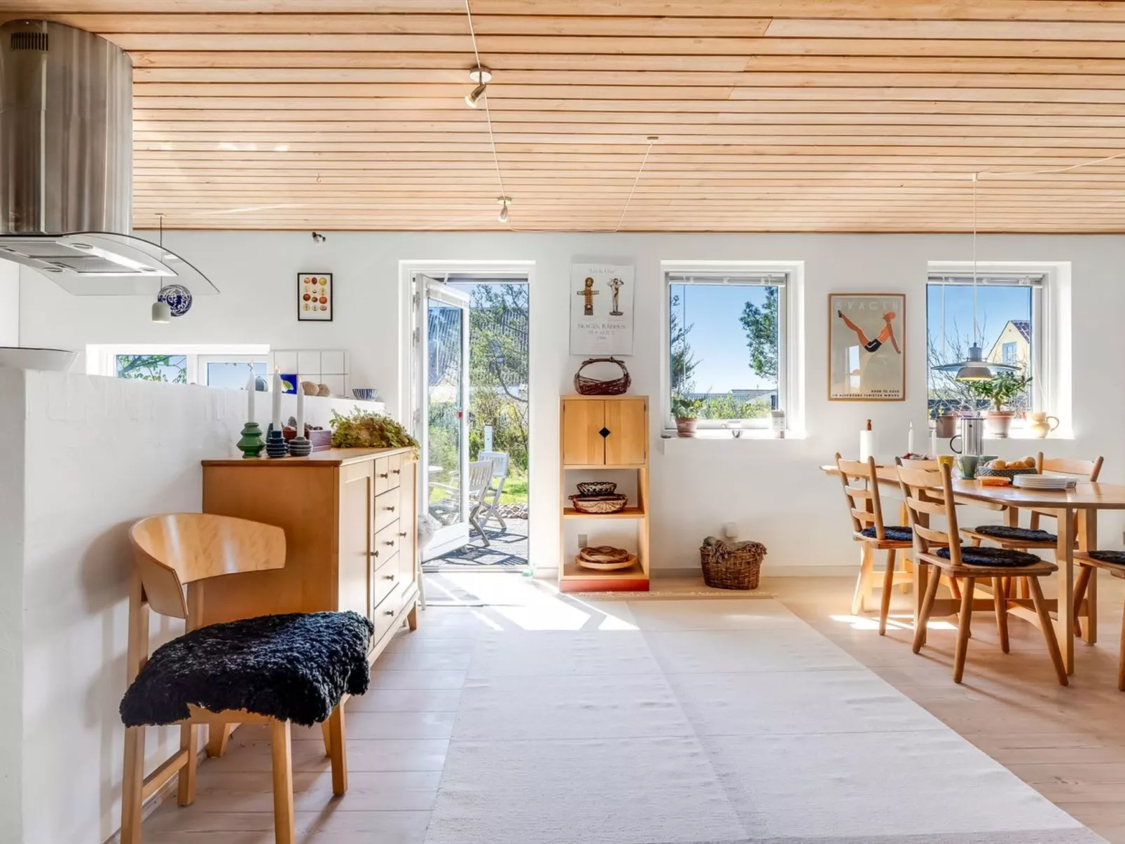 "Jaskirt" - 400m from the sea - Inside