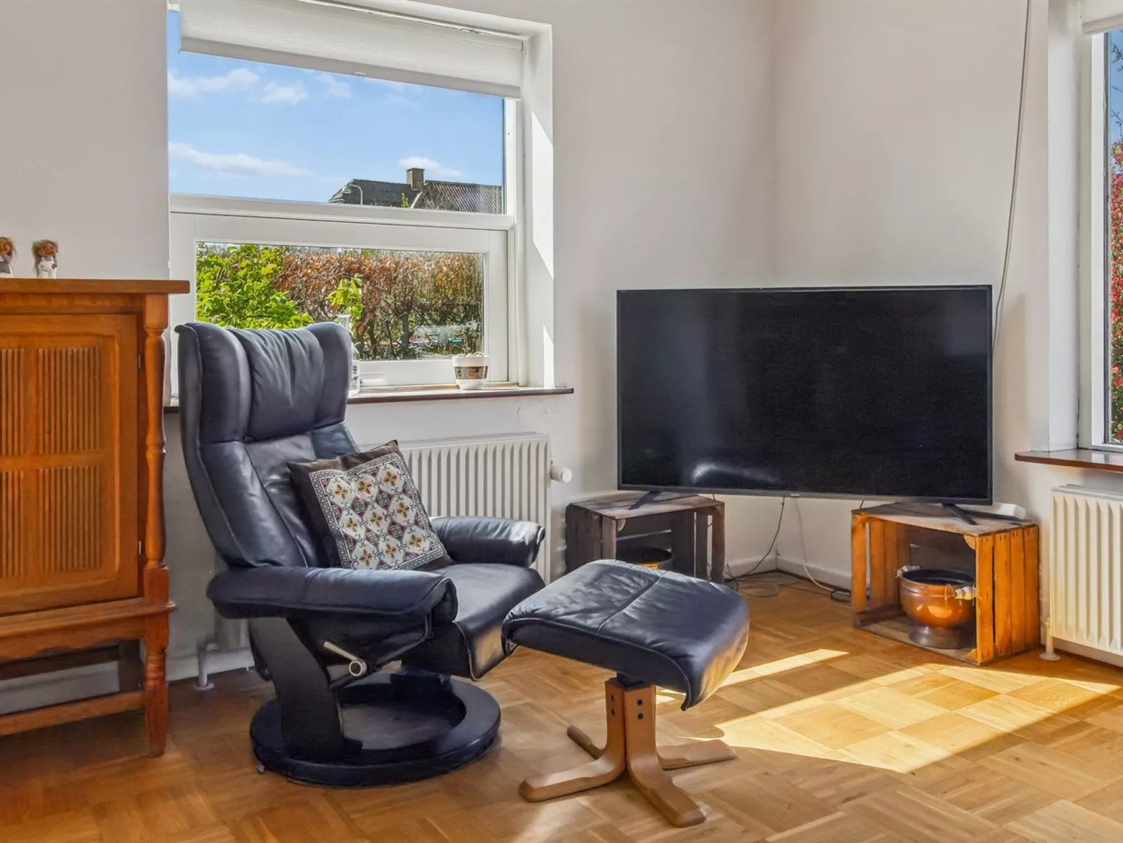 "Magh" - 9.8km from the sea - Inside