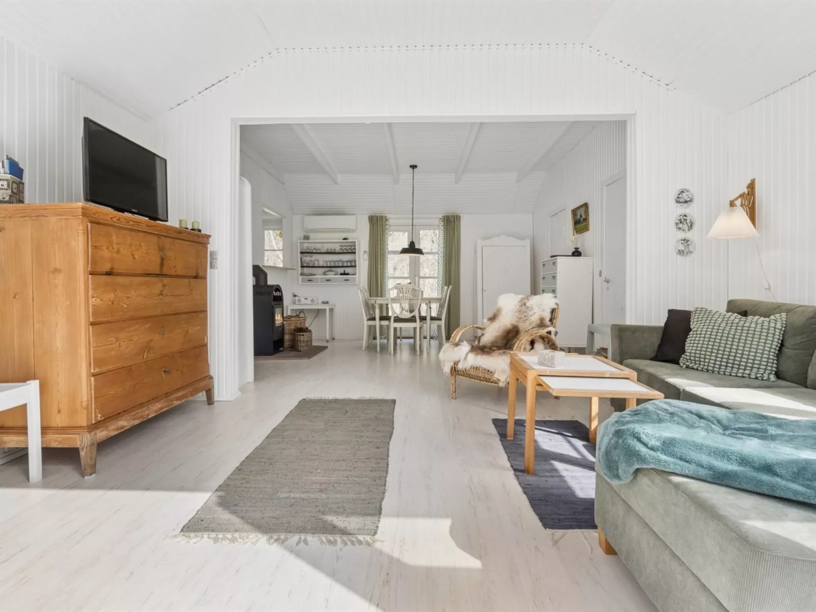 "Lucie" - 50m from the sea - Inside