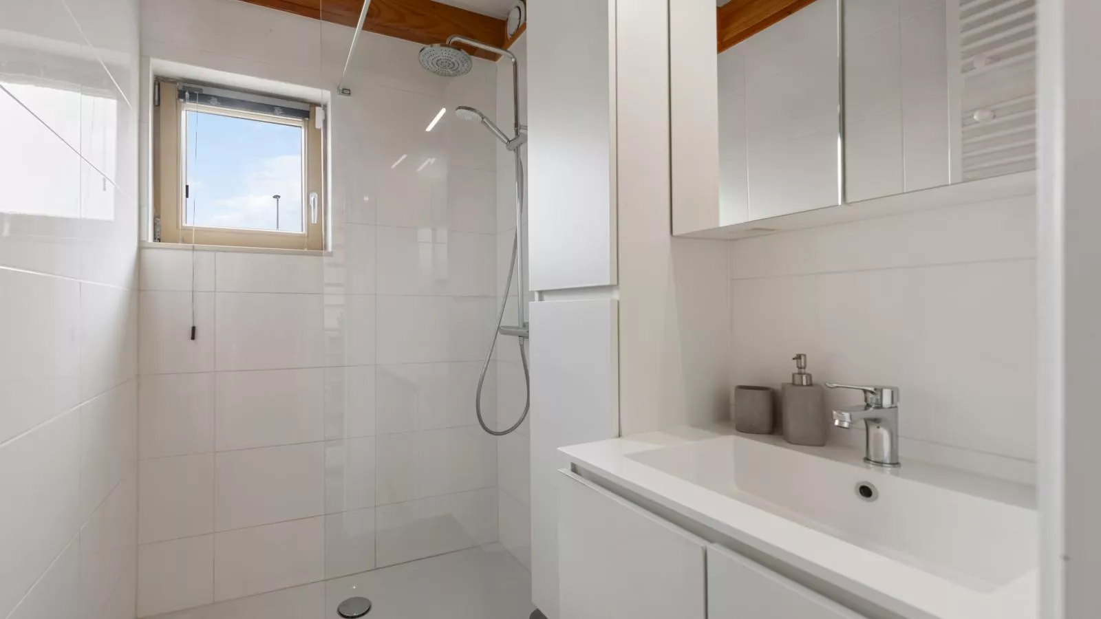 Westhinder I H91 - Bathroom