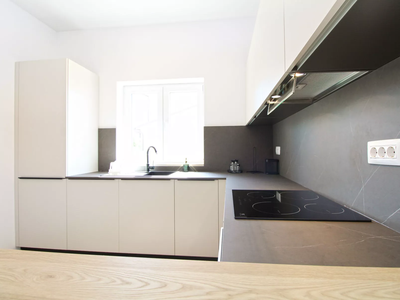 House 2340 - Drinnen