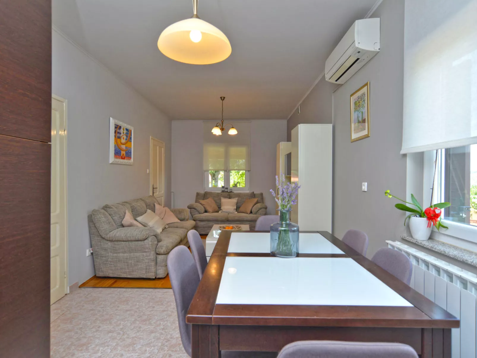 House 2174 - Drinnen