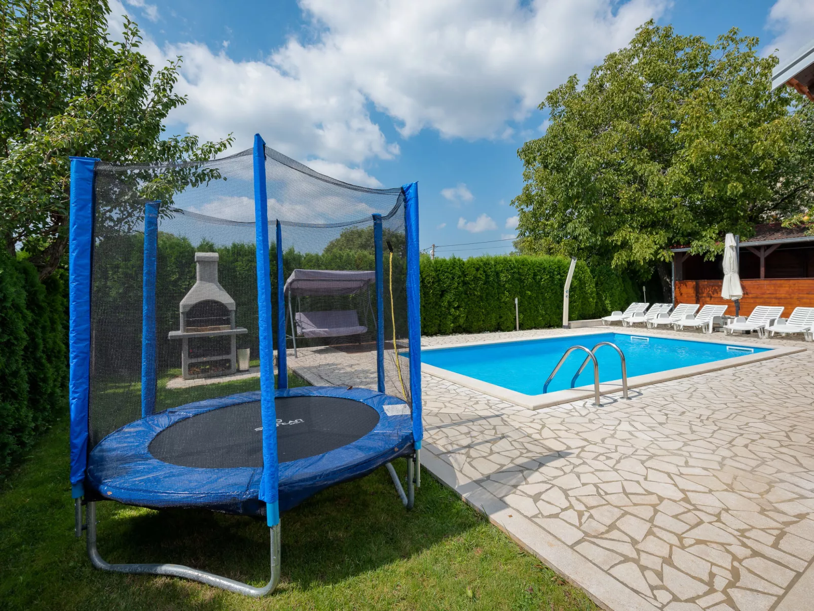 Villa Semy - Draußen