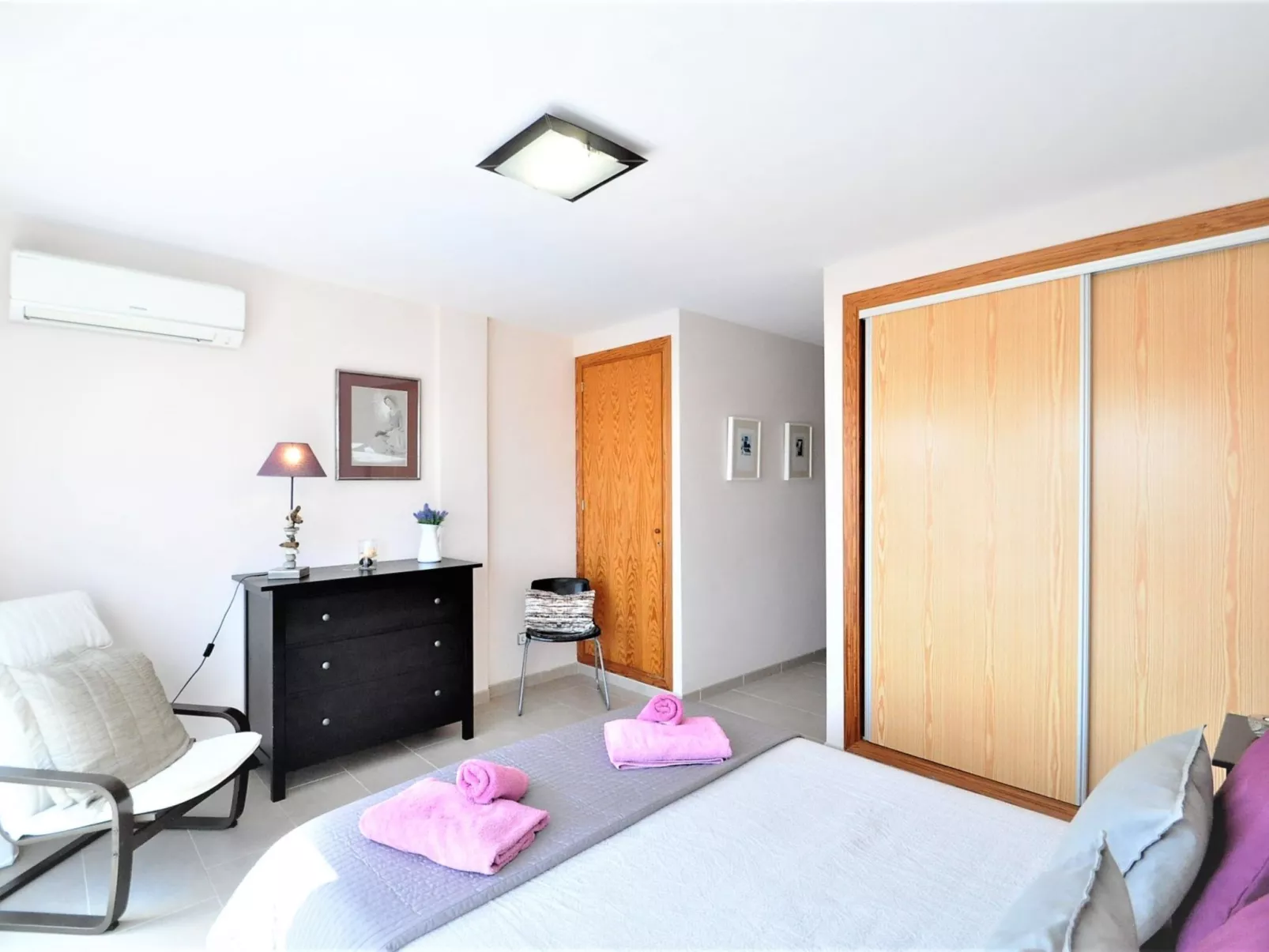 Preciosa villa con vistas al mar, piscina privada, aire acondicionado y wifi id - Drinnen