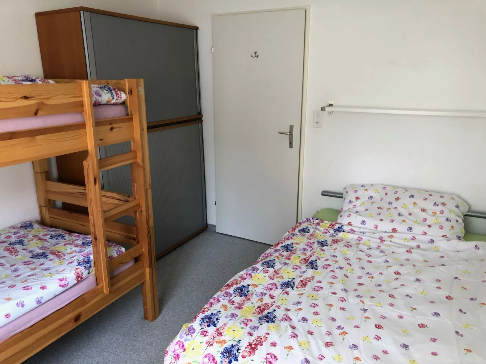 Casa Pignia - Roth, (Laax GR). 3-Zimmerwohnung - Drinnen