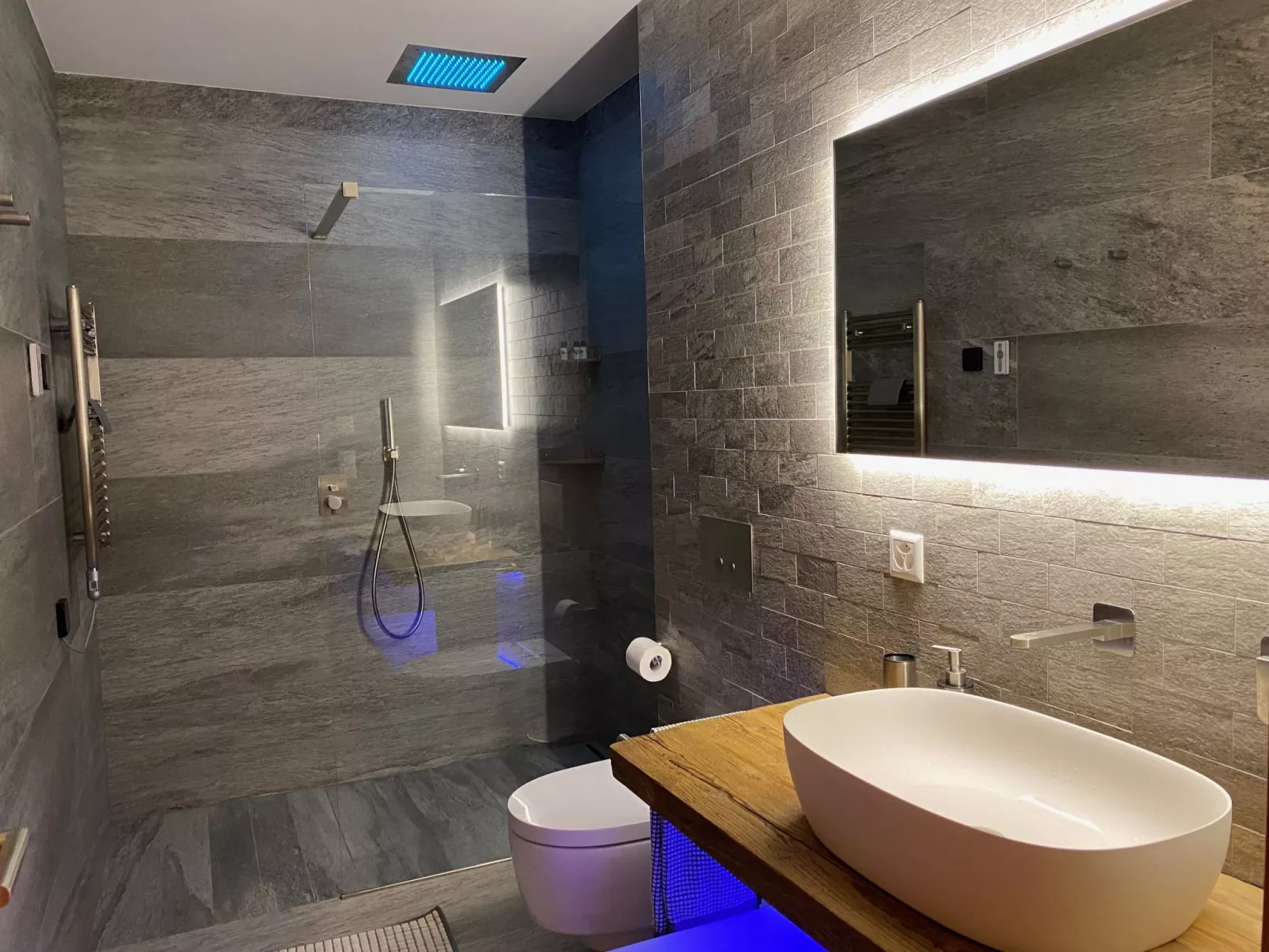 Alp Resort Ski In/Ski Out, (Laax Murschetg). 4.5 Zimmerwohnung - Inside