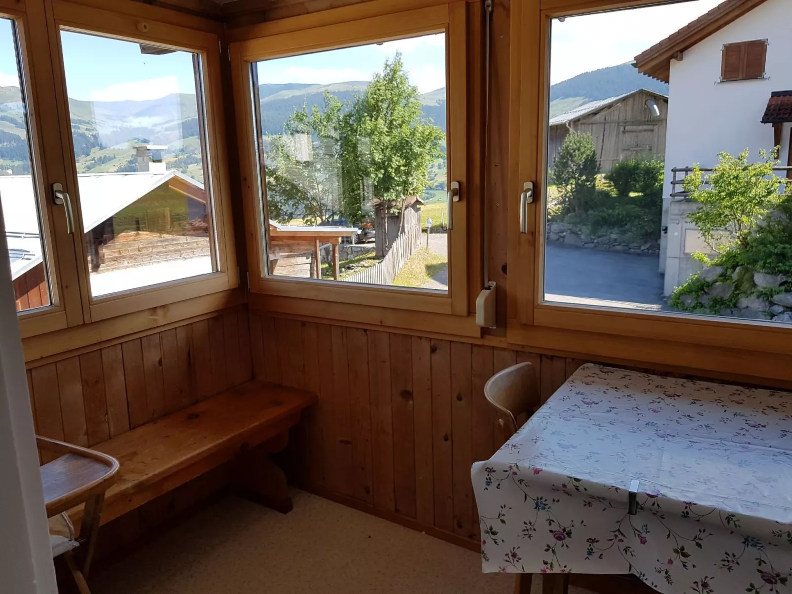 Crestas Calzaferri, Brigels, (Breil/Brigels). - Inside