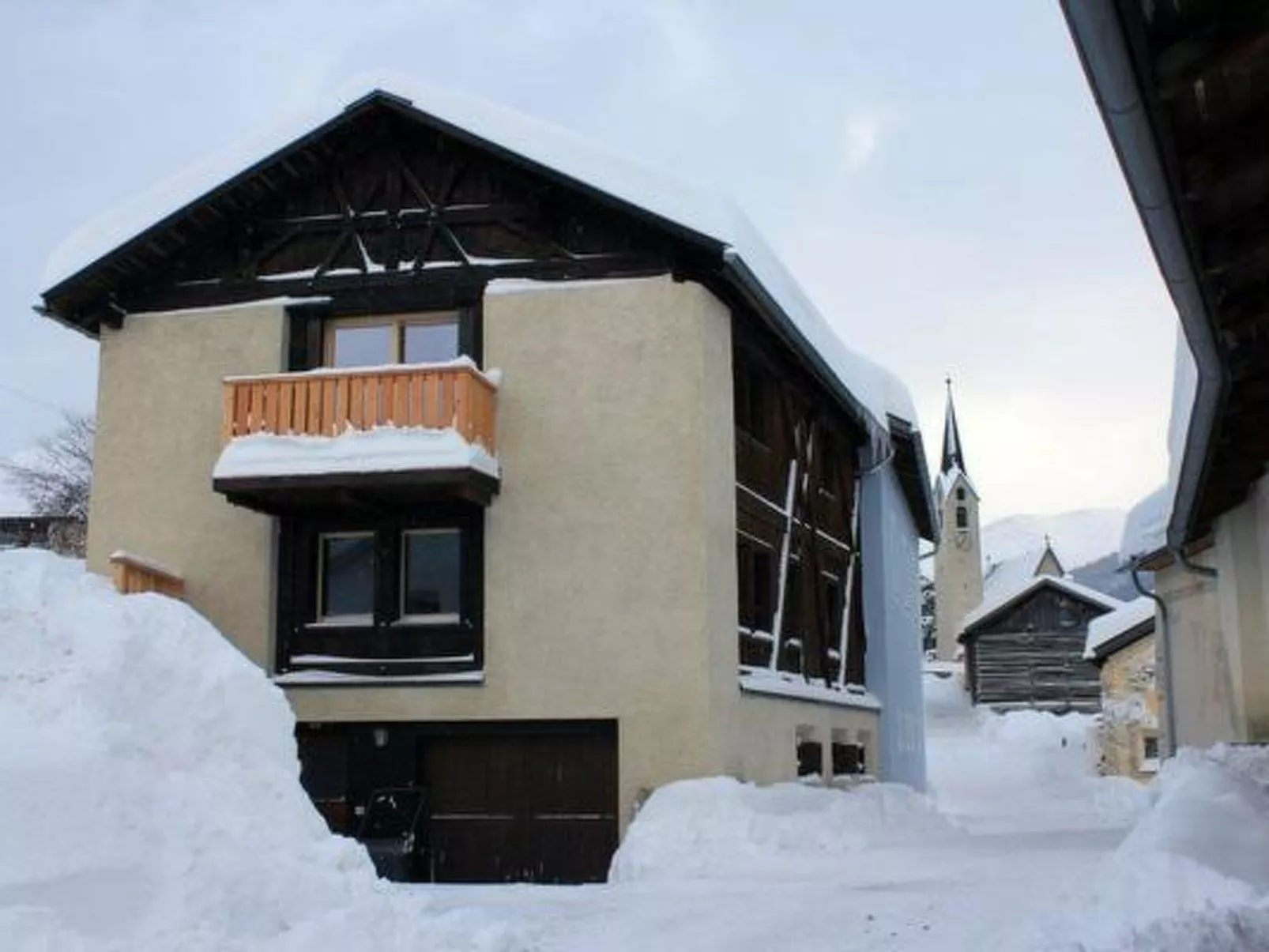 Chasa Tablà, (Guarda) - Draußen