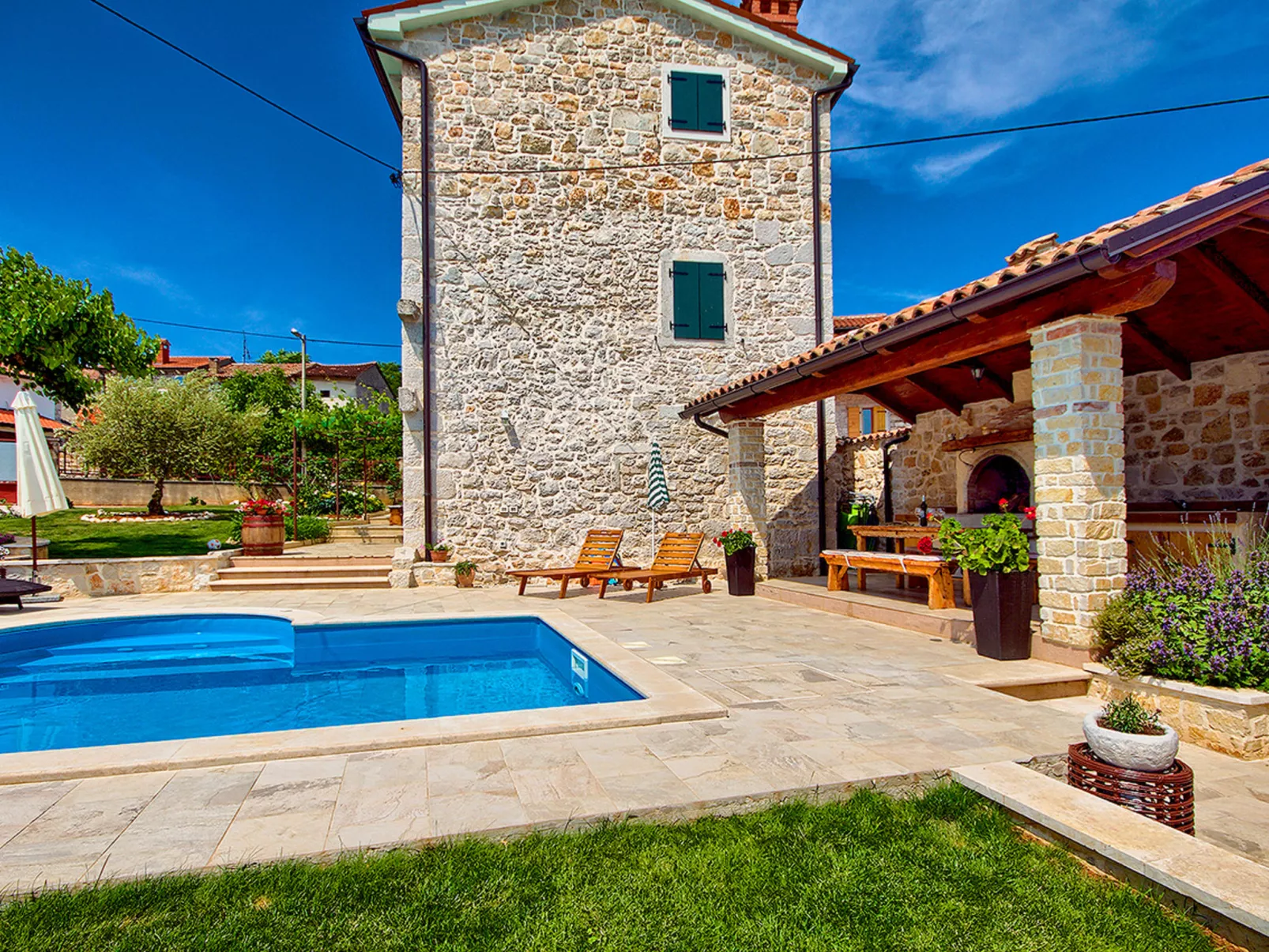 Villa Parentium - Outside