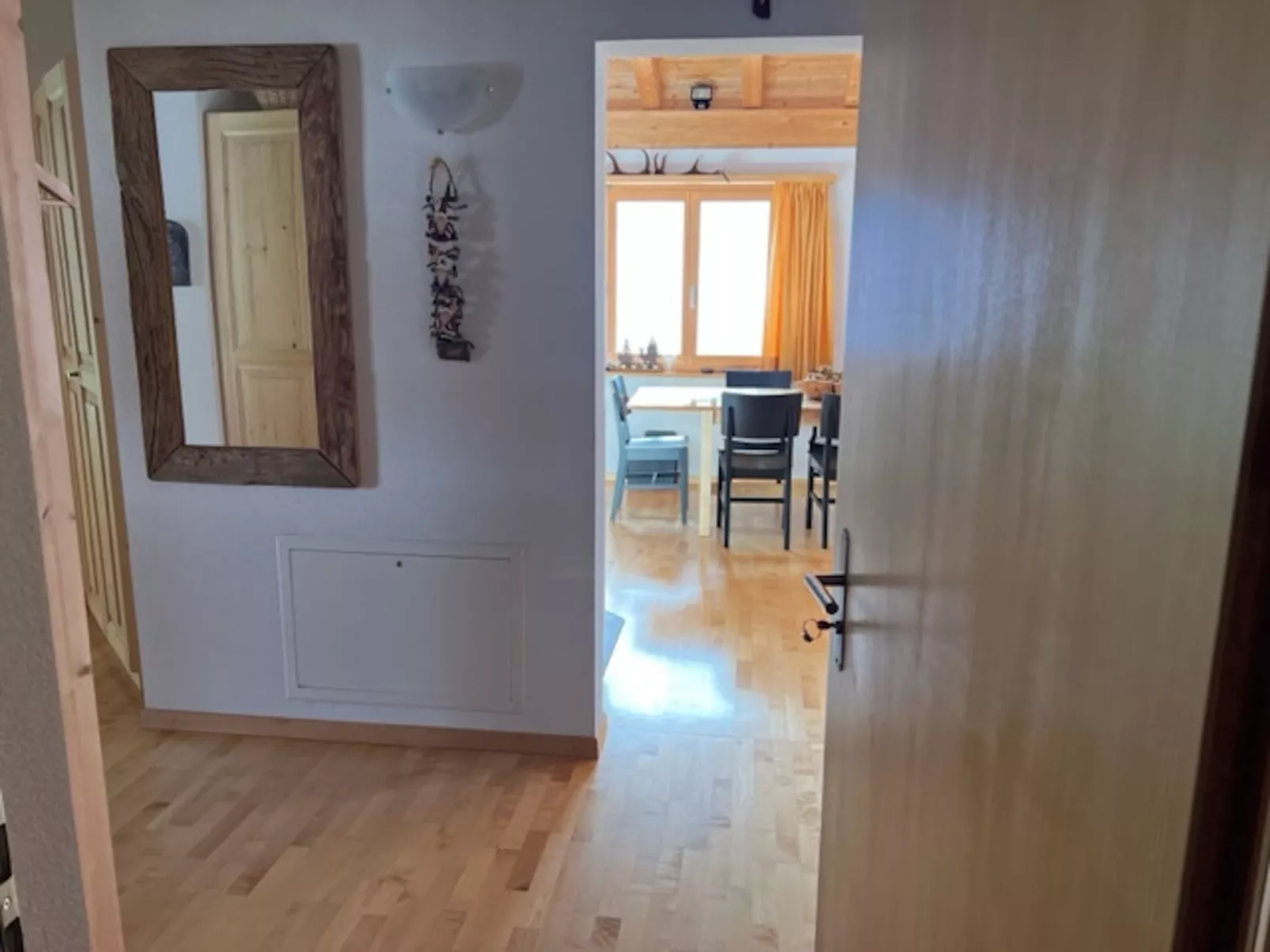 Frienwohnung Alpatli, Obersaxen-Miraniga, (Obersaxen). - Inside